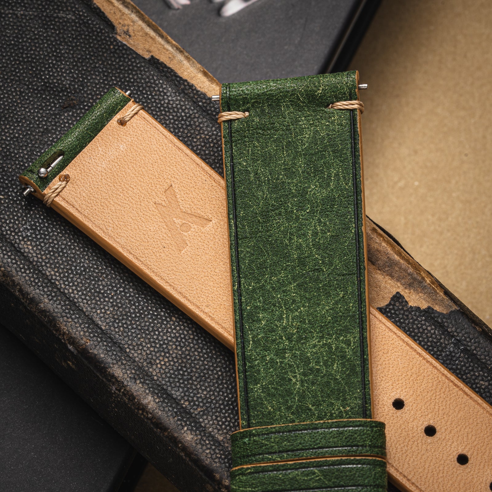 Hand-stitched Badalassi Carlo Trio Bottiglia/Camel