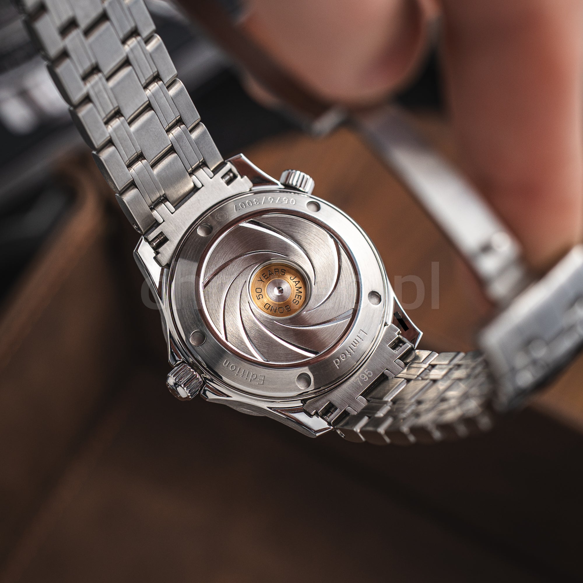 Omega Seamaster Diver 300M James Bond 212.30.36.20.51.001