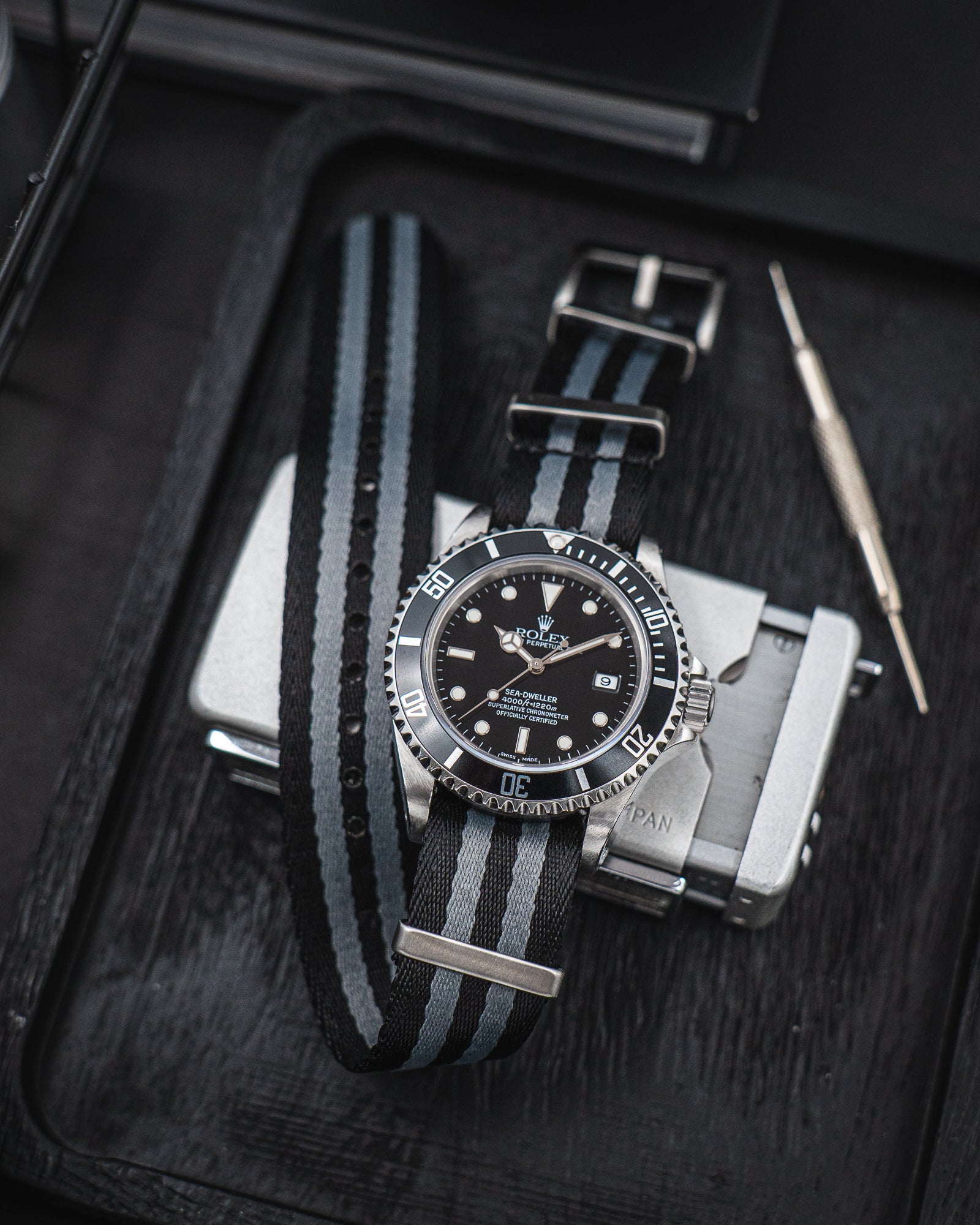 NATO Black/Grey