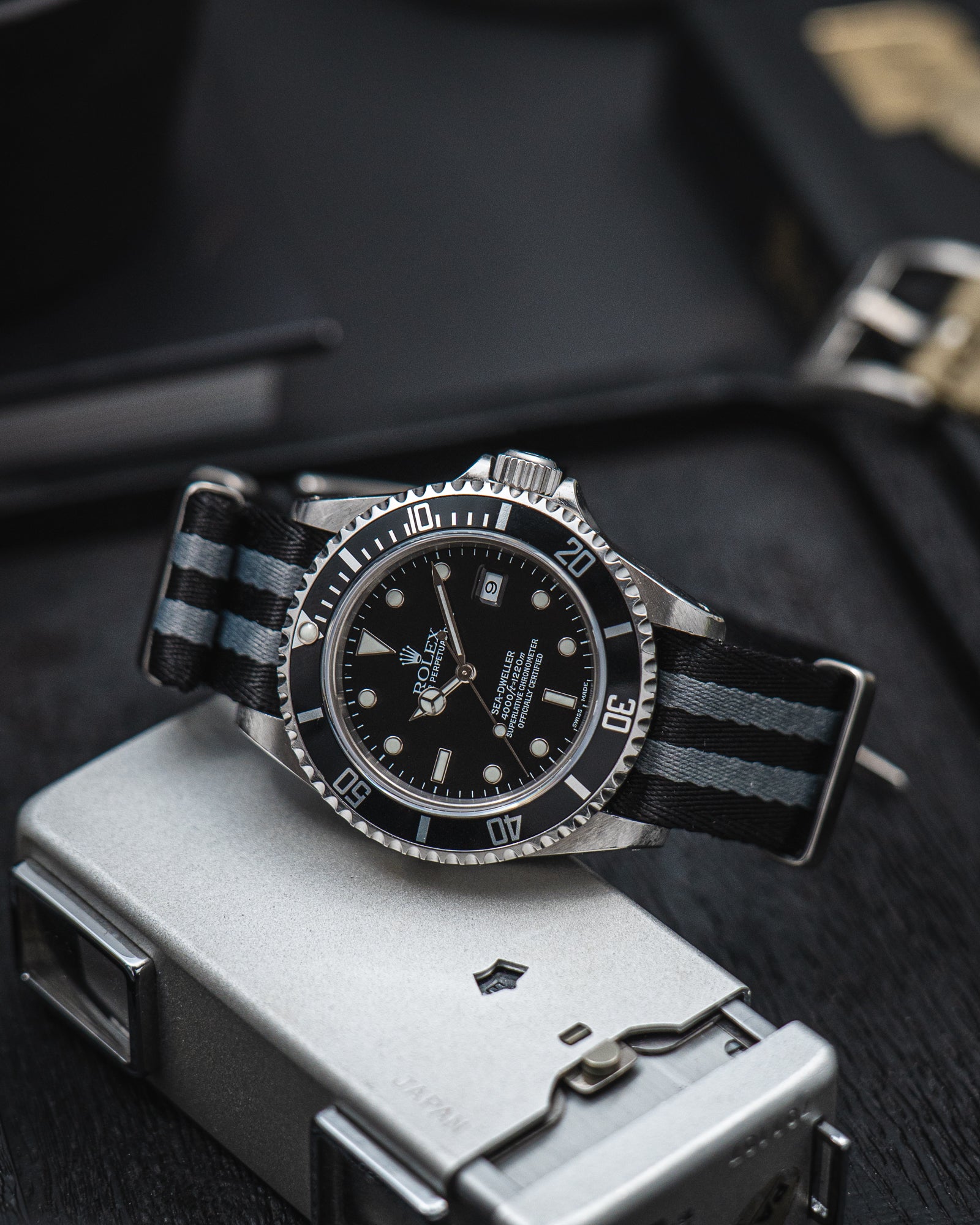 NATO Black/Grey