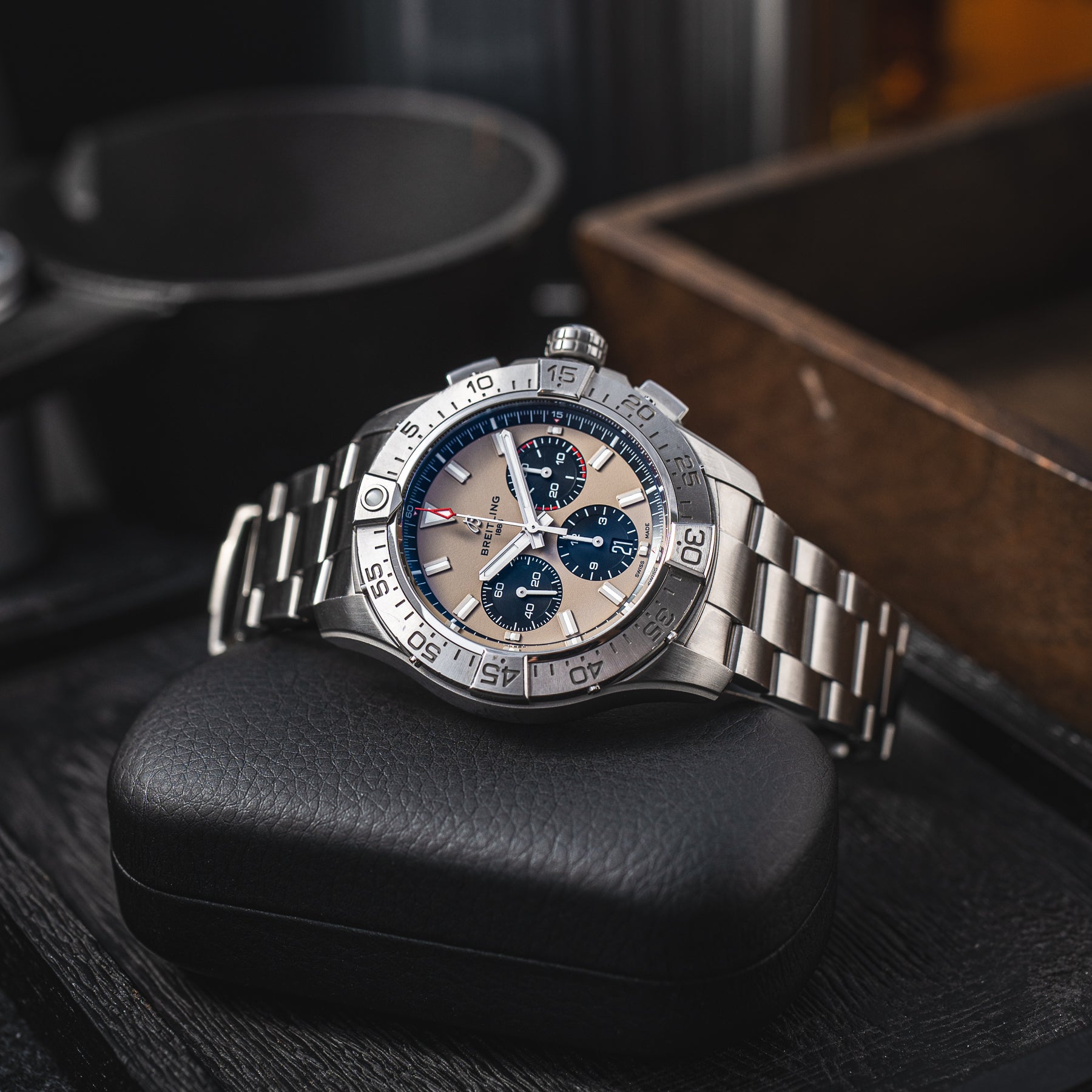 Breitling Avenger B01 Chronograph 44 AB0147101A1A1