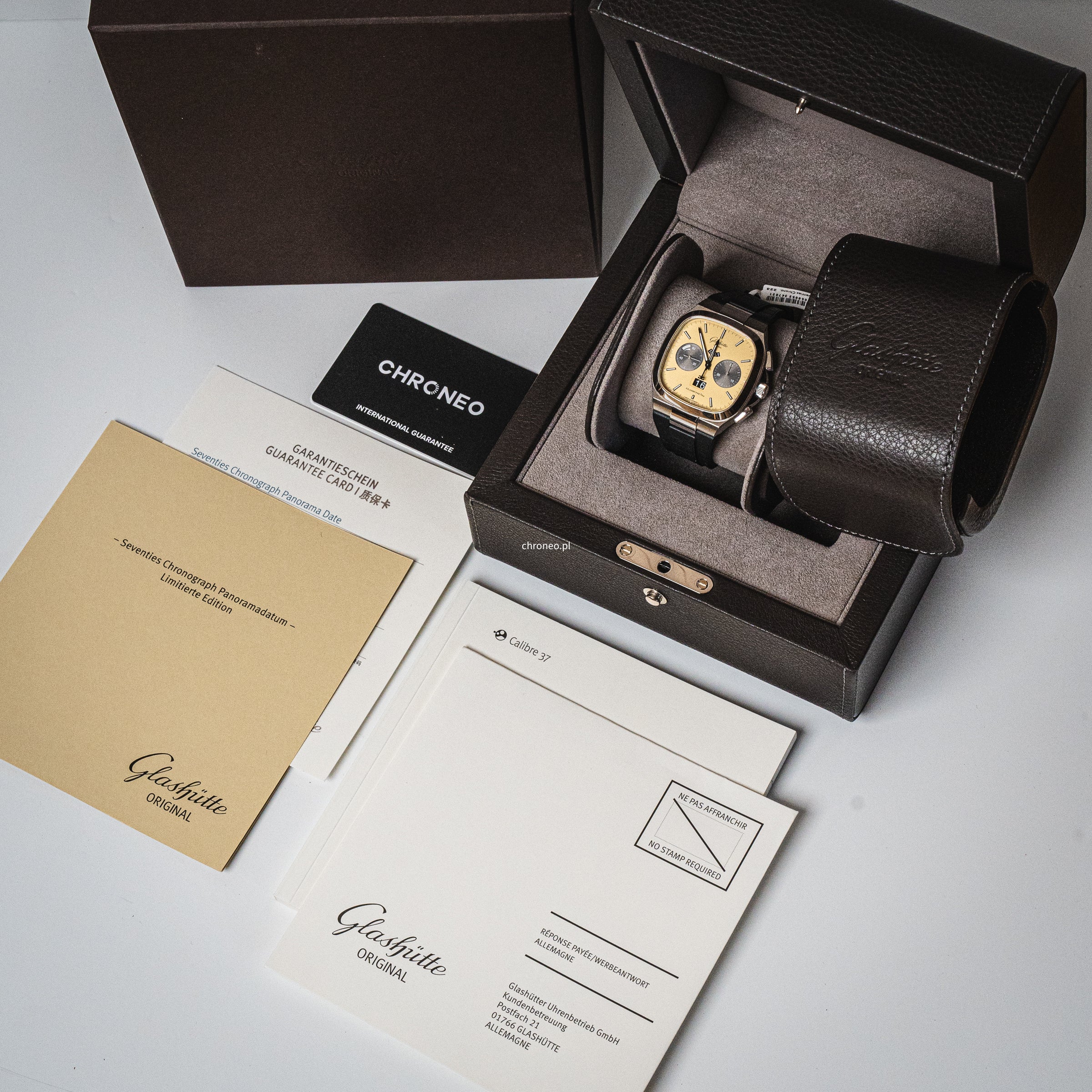 Glashütte Original Seventies Chronograph Panorama Date "Golden Bay" box set