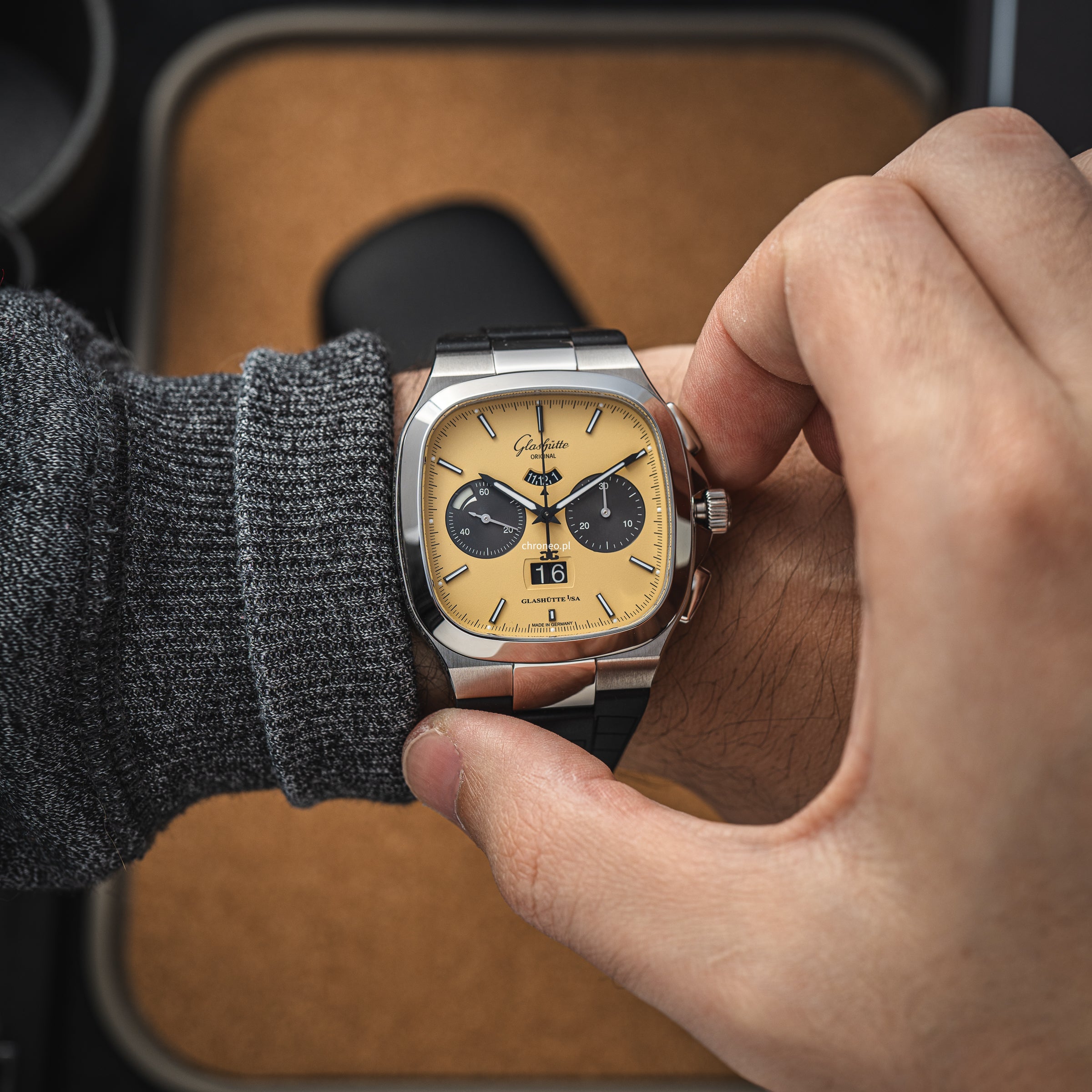 Glashütte Original Seventies Chronograph Panorama Date "Golden Bay"