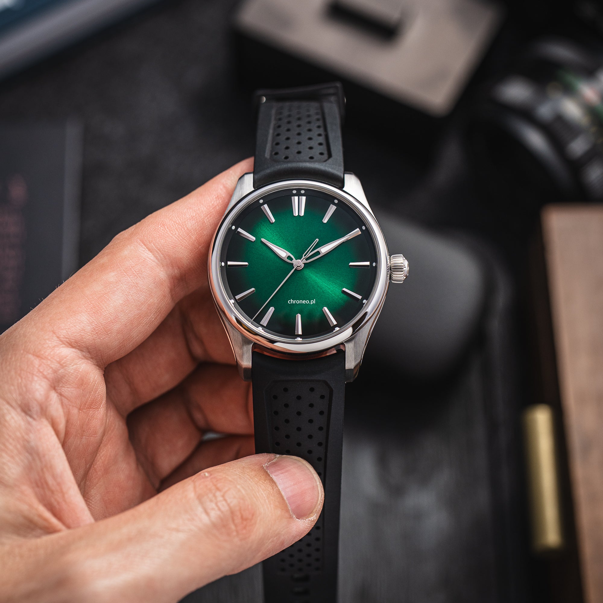 H.Moser & Cie. Pioneer Centre Seconds 40 mm ref. 3201-1201