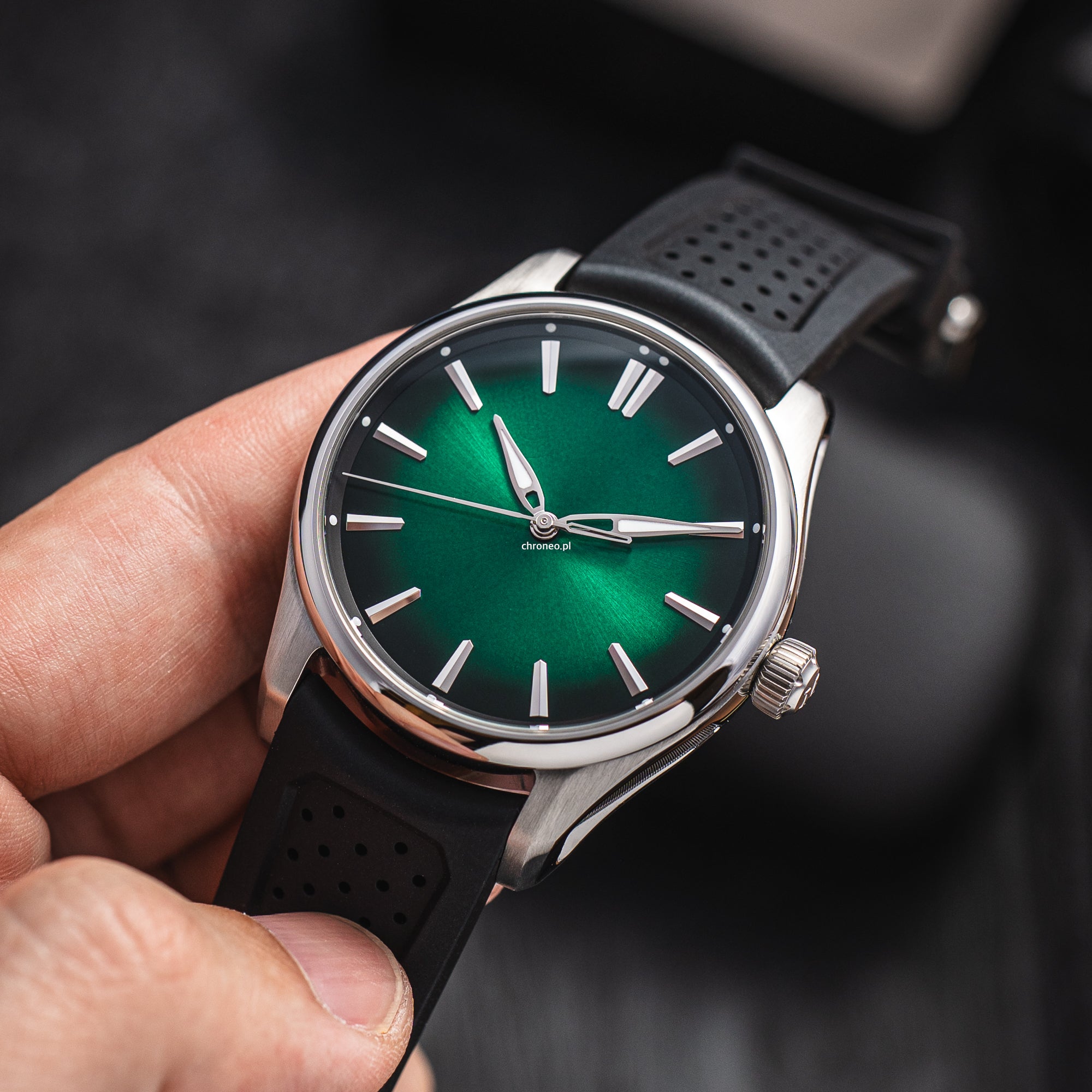 H.Moser & Cie. Pioneer Centre Seconds 40 mm ref. 3201-1201