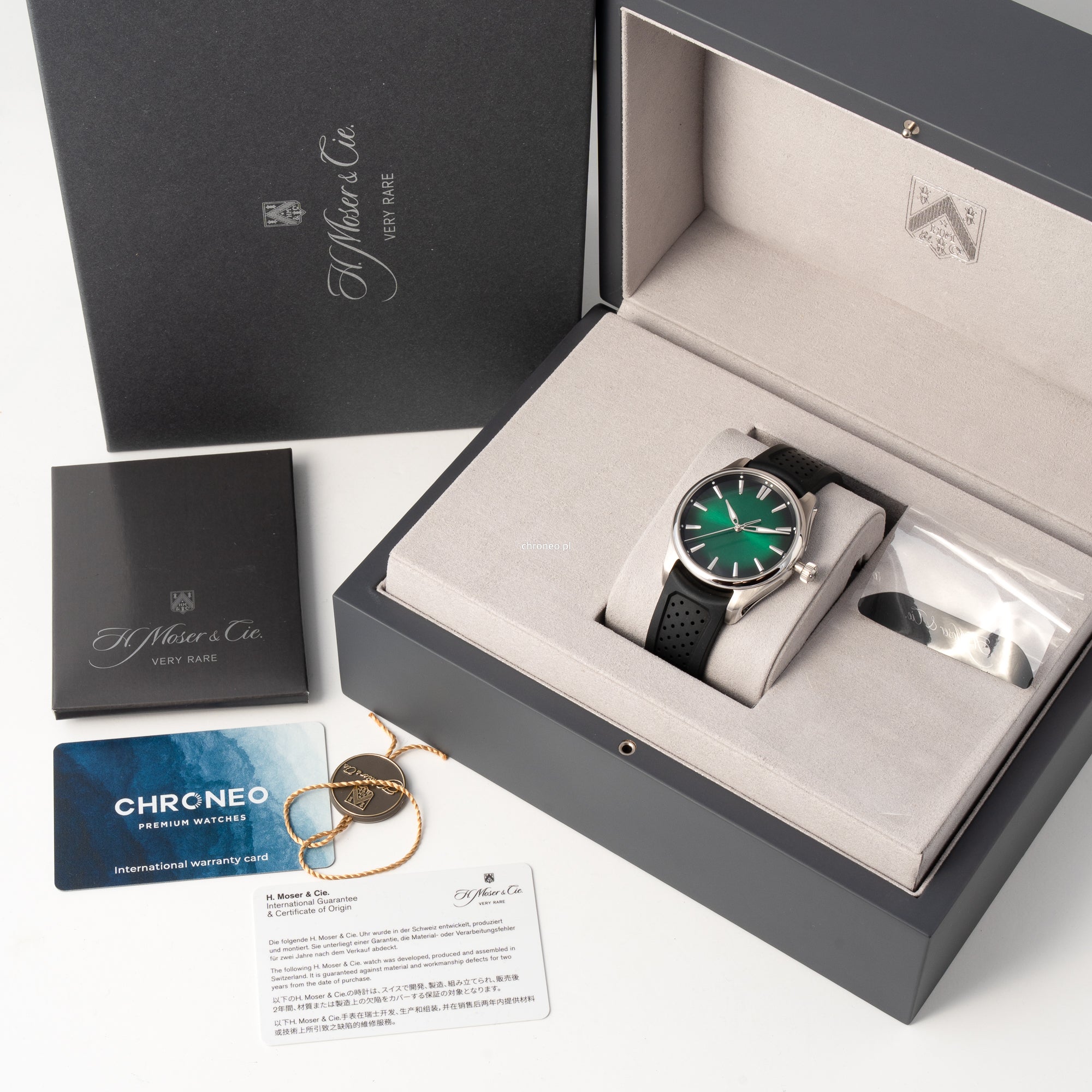 H.Moser & Cie. Pioneer Centre Seconds 40 mm ref. 3201-1201