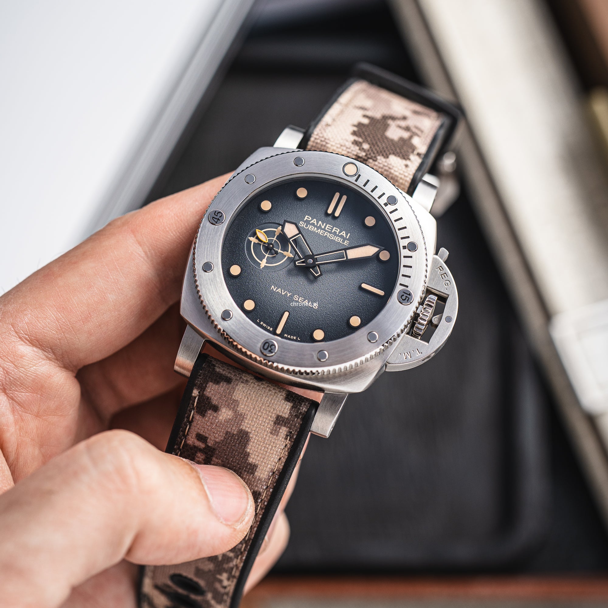 Panerai Submersible Quarantaquattro Navy Seals 44 mm ref. PAM01518