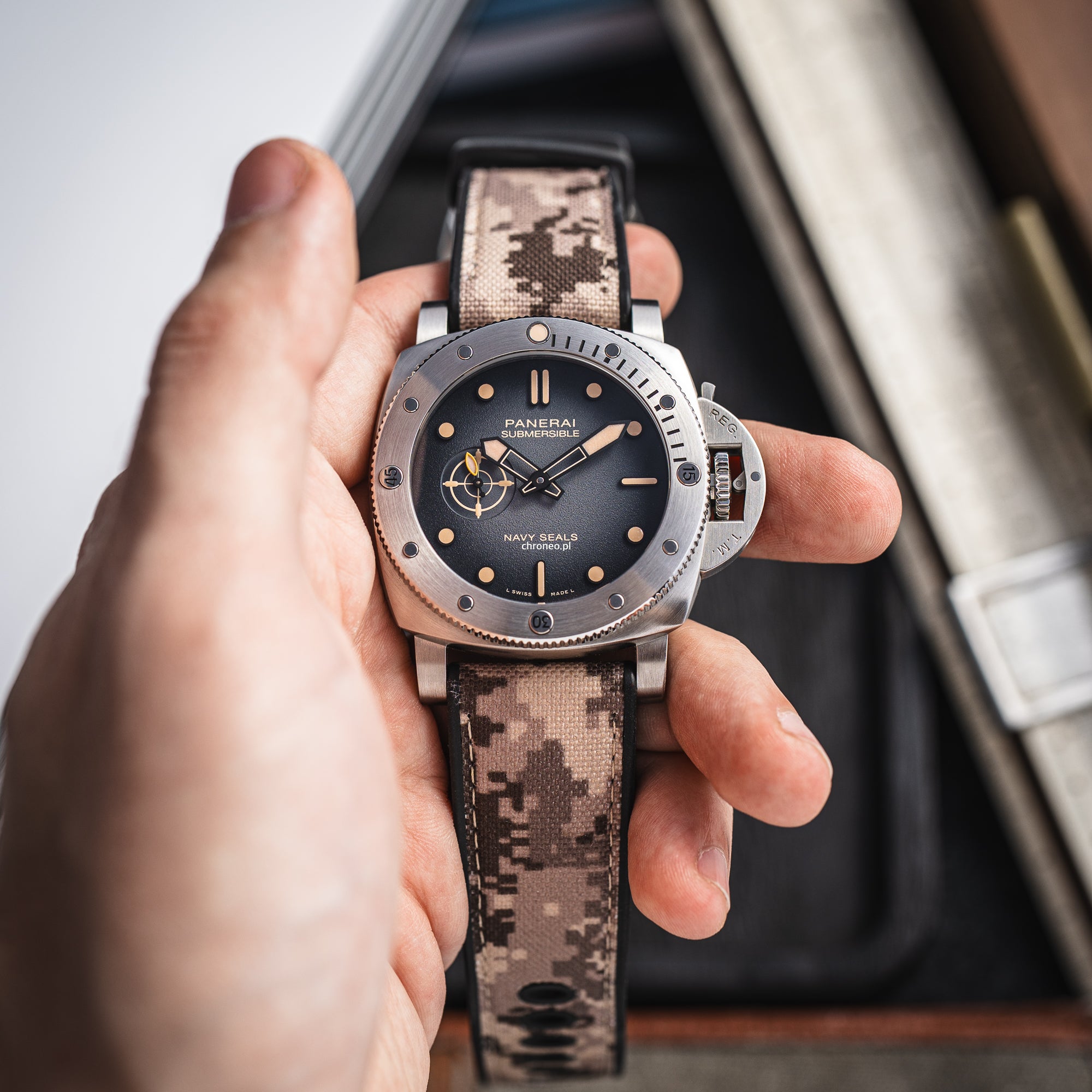 Panerai Submersible Quarantaquattro Navy Seals 44 mm ref. PAM01518
