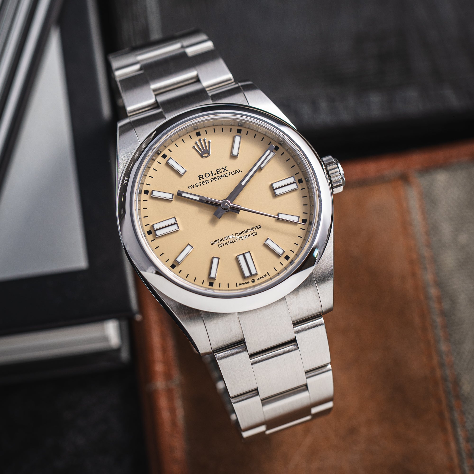 Rolex Oyster Perpetual Stainless Dial 41 mm ref. 134300 Beige