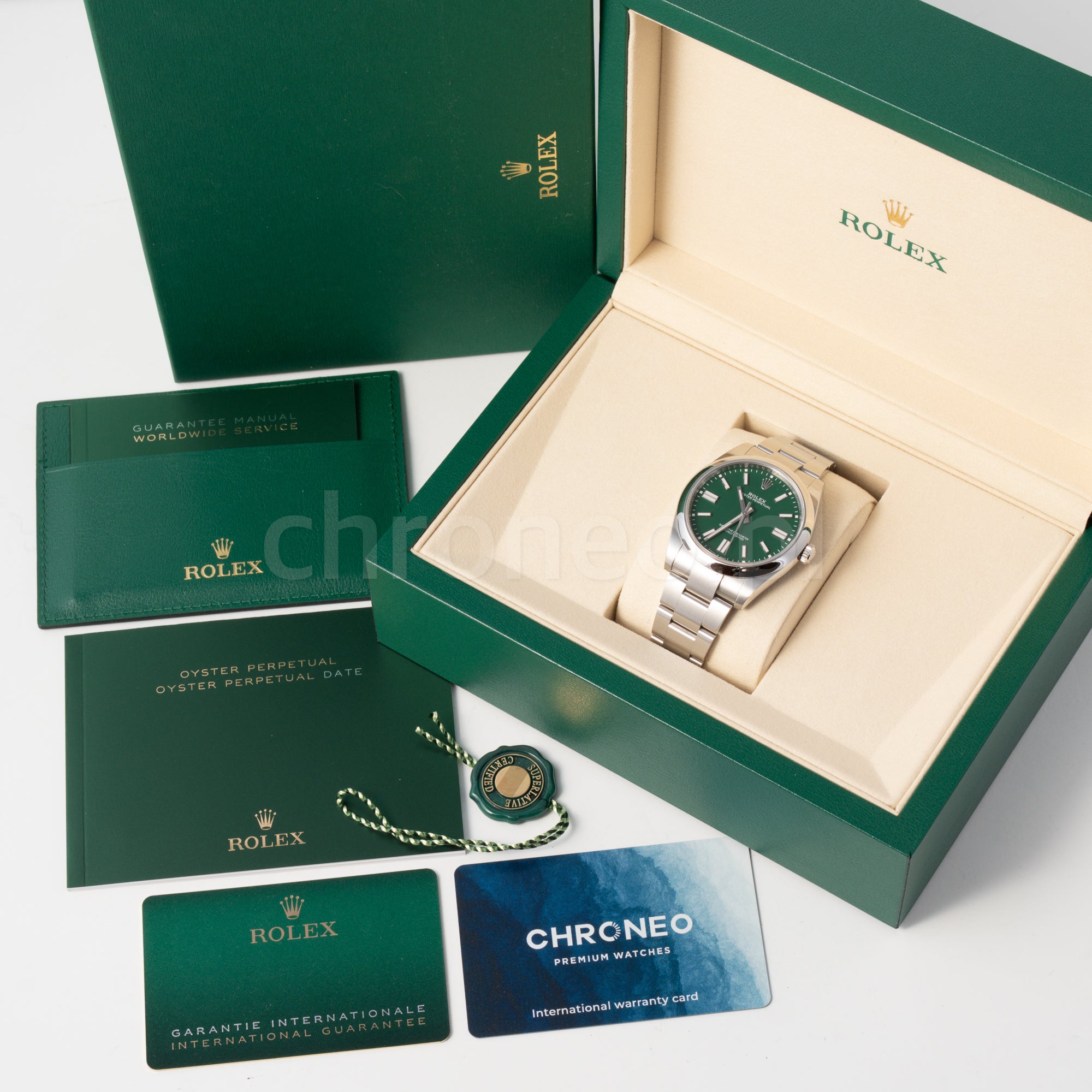 Rolex Oyster Perpetual 41mm ref 124300