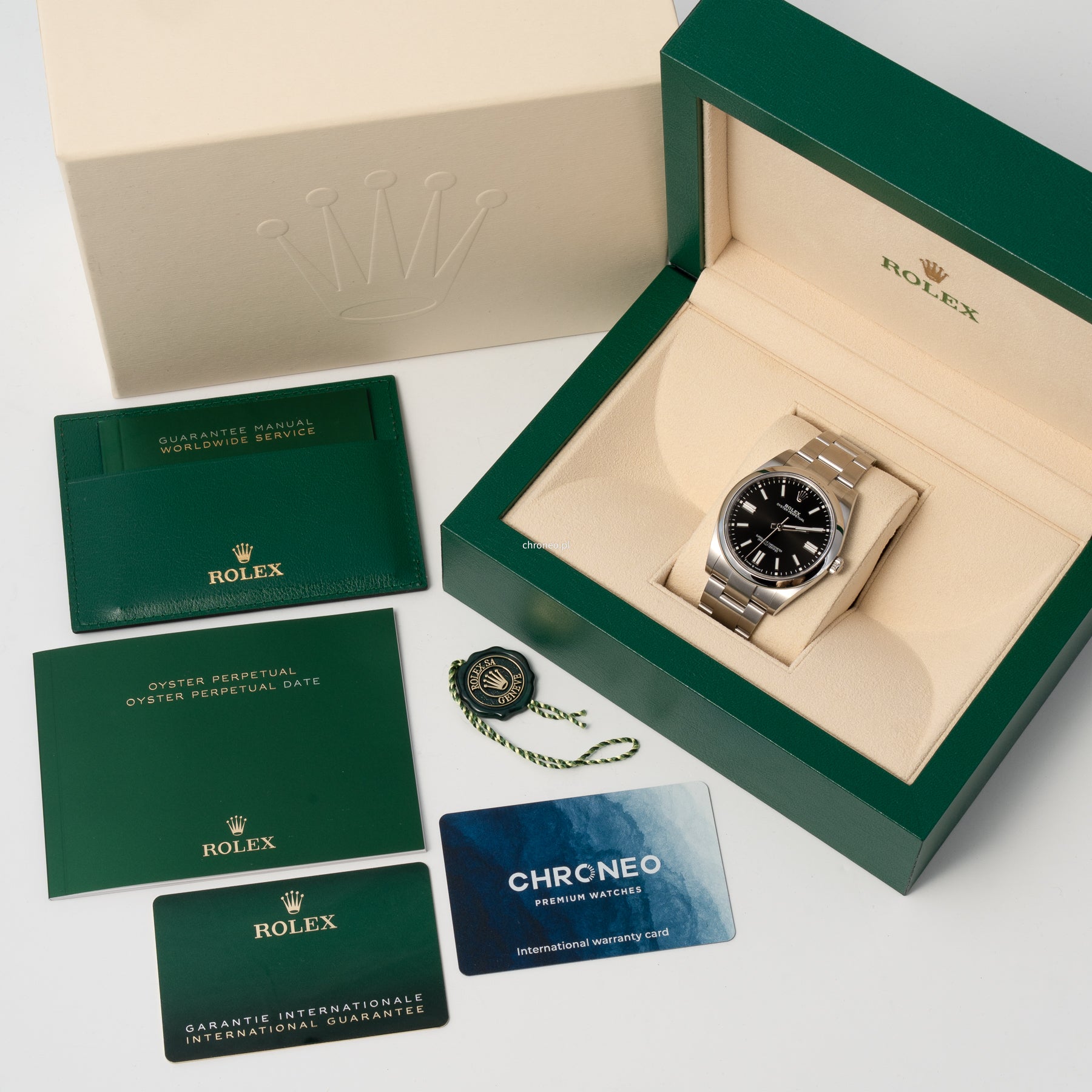Rolex Oyster Perpetual 41mm ref 124300