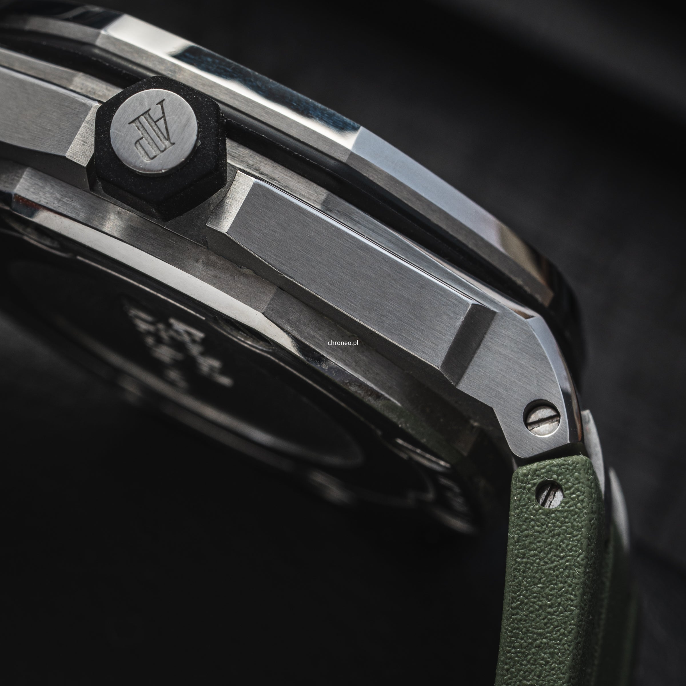 Audemars Piguet Royal Oak Offshore Diver 42 mm ref. 15703ST.OO.A002CA.0