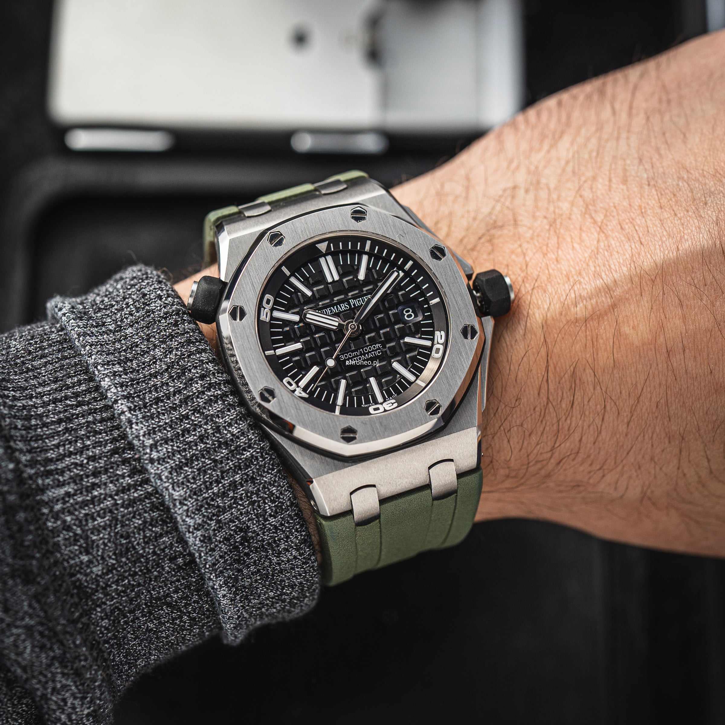 Audemars Piguet Royal Oak Offshore Diver 42 mm ref. 15703ST.OO.A002CA.0