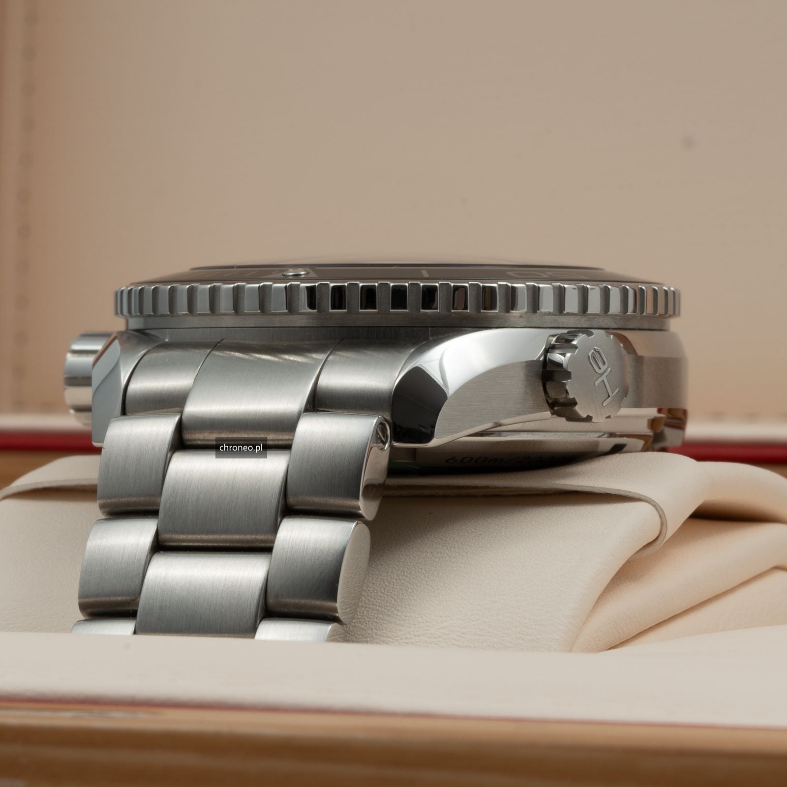 Omega Seamaster Planet Ocean ref. 232.30.46.21.01.001