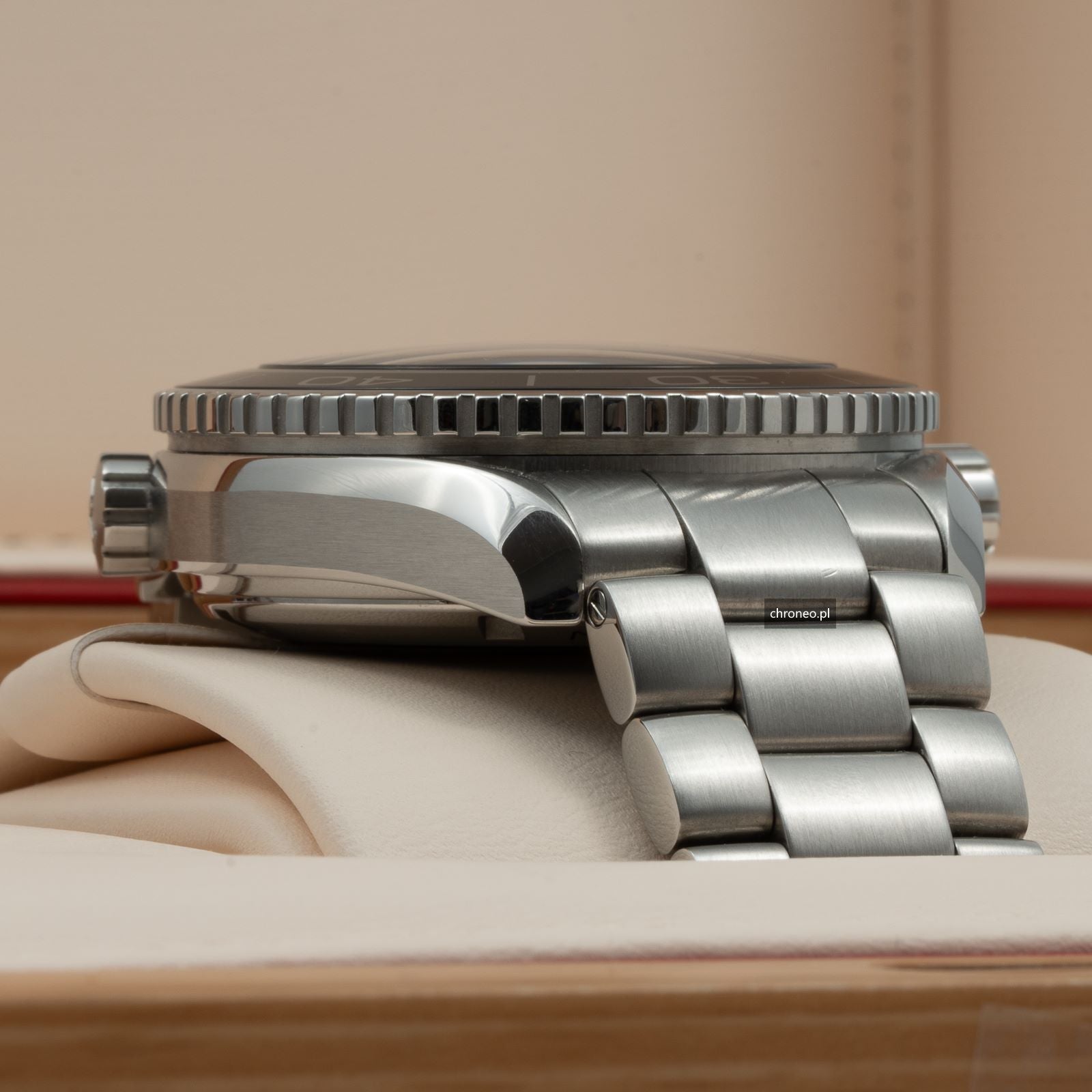 Omega Seamaster Planet Ocean ref. 232.30.46.21.01.001