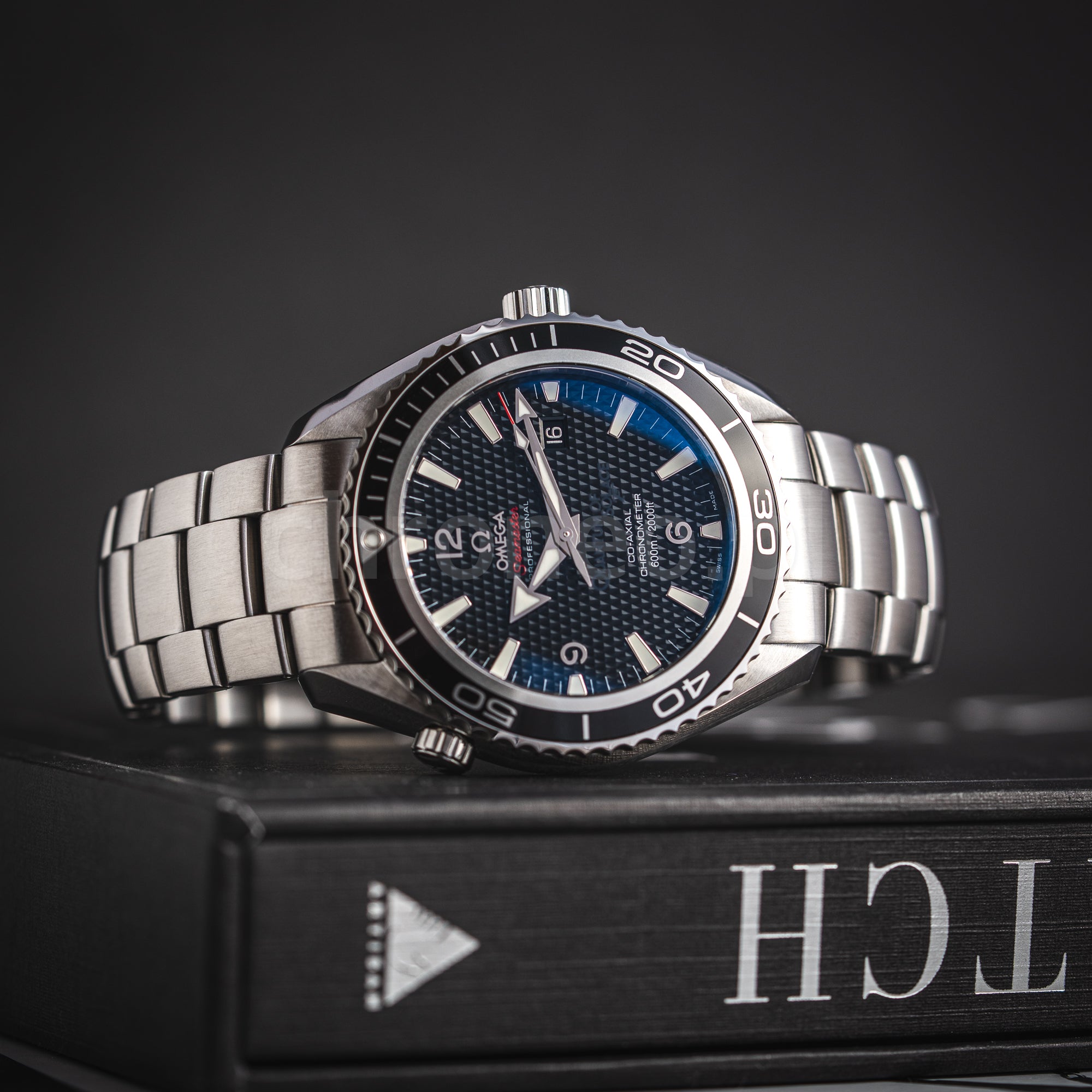 Omega Seamaster Planet Ocean Quantum Of Solace ref. 222.30.46.20.01.001