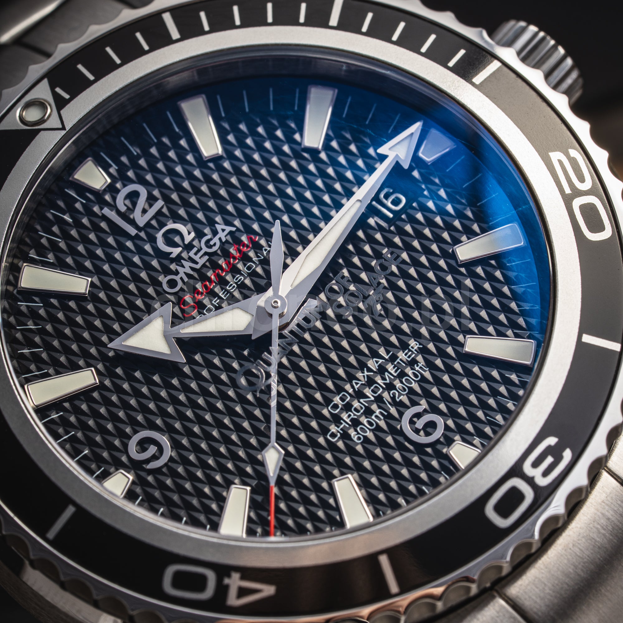 Omega Seamaster Planet Ocean Quantum Of Solace ref. 222.30.46.20.01.001