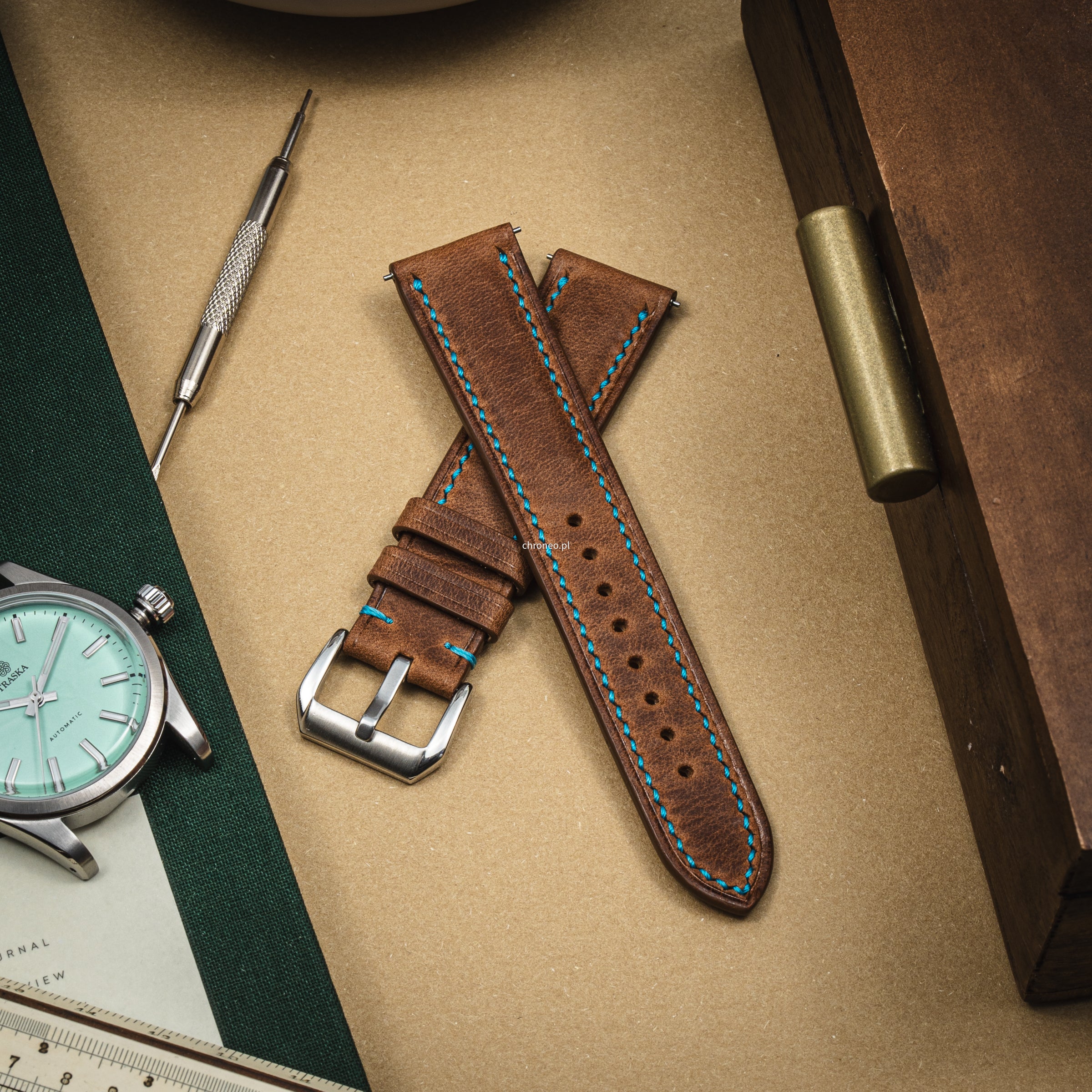 Ręcznie szyty pasek do zegarka A. Kucharski Leather Tempesti Baku Cuoio/Blue 20 mm