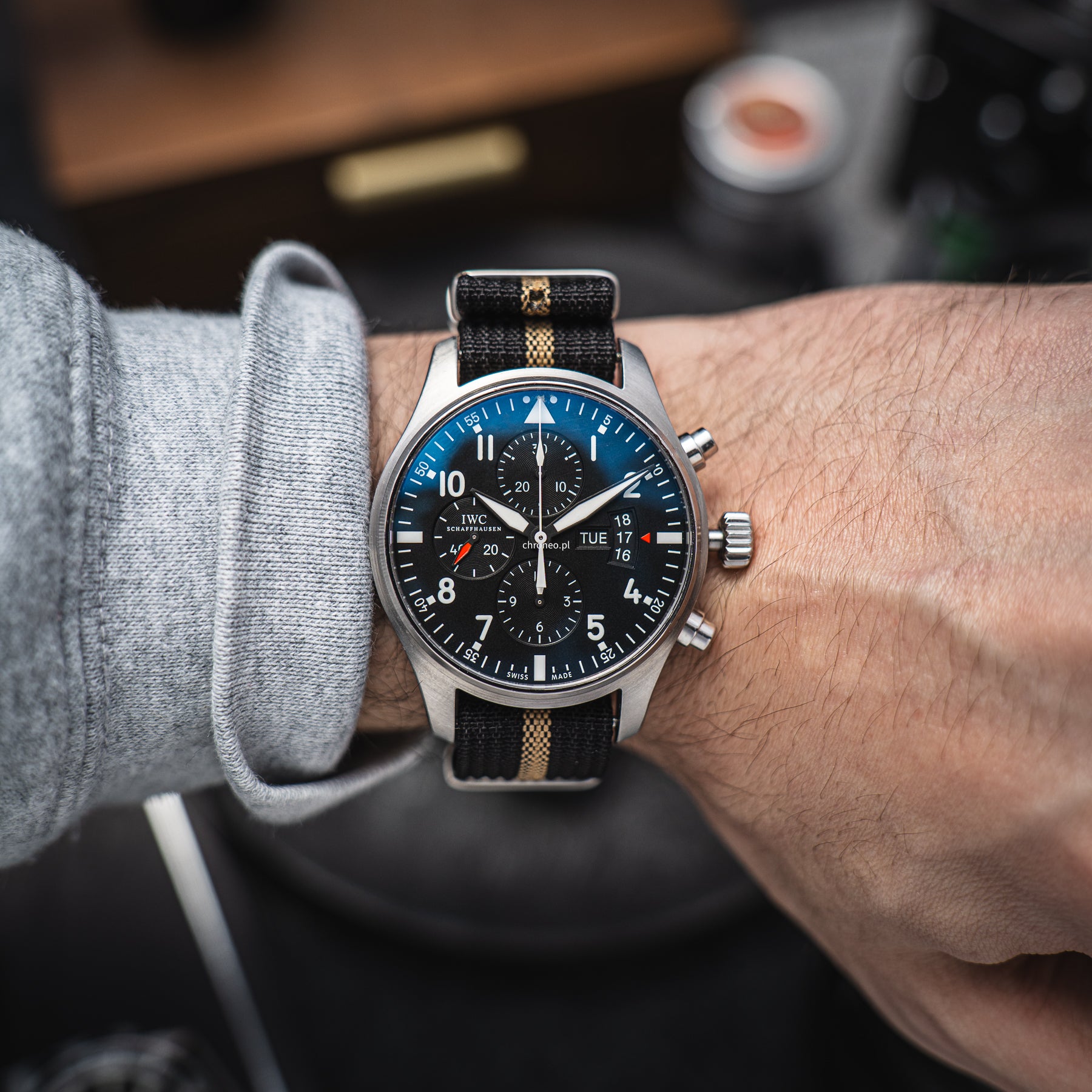 NATO Black/Beige