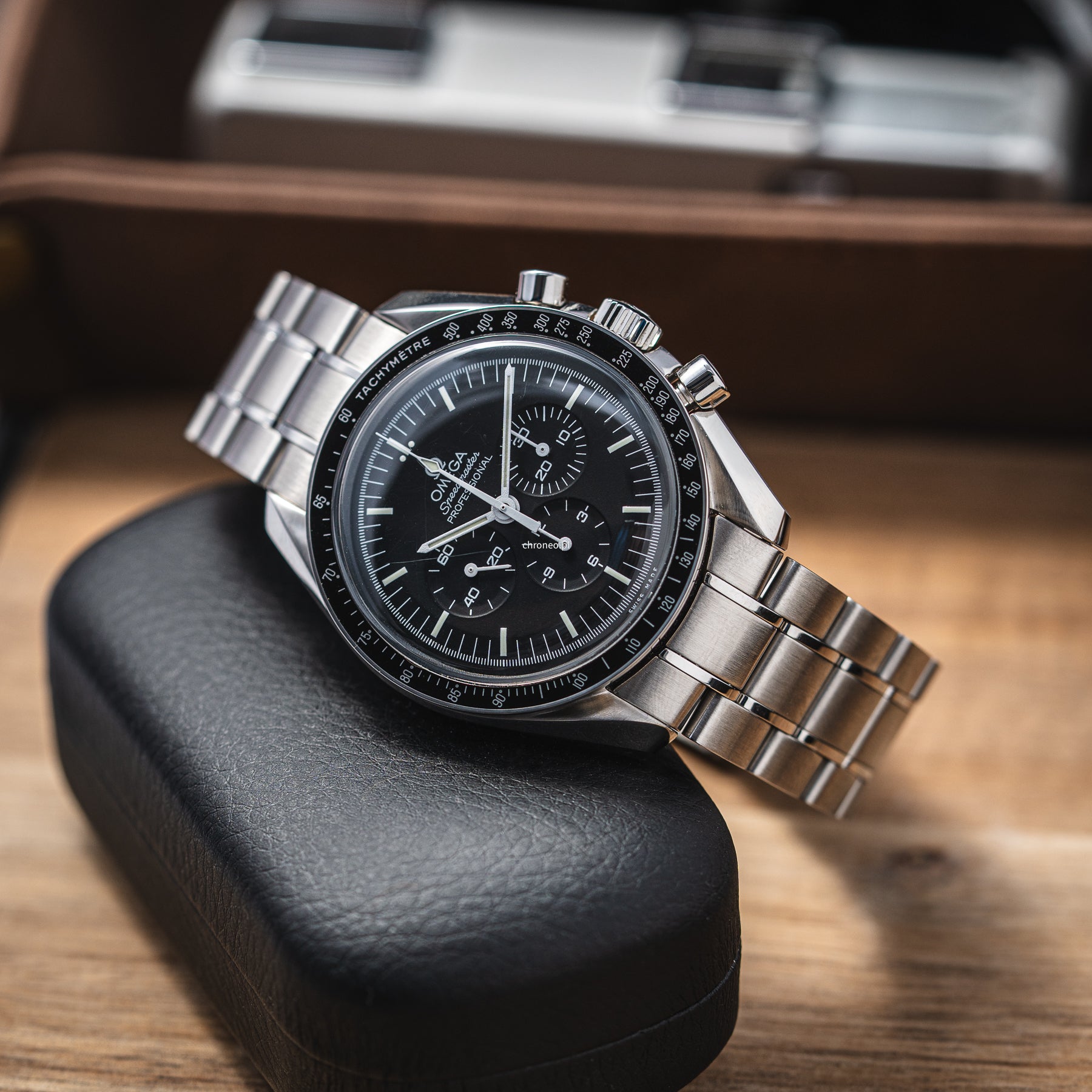 Omega Speedmaster Professional Moonwatch 42 mm ref. 311.33.42.30.01.001/311.30.42.30.01.005