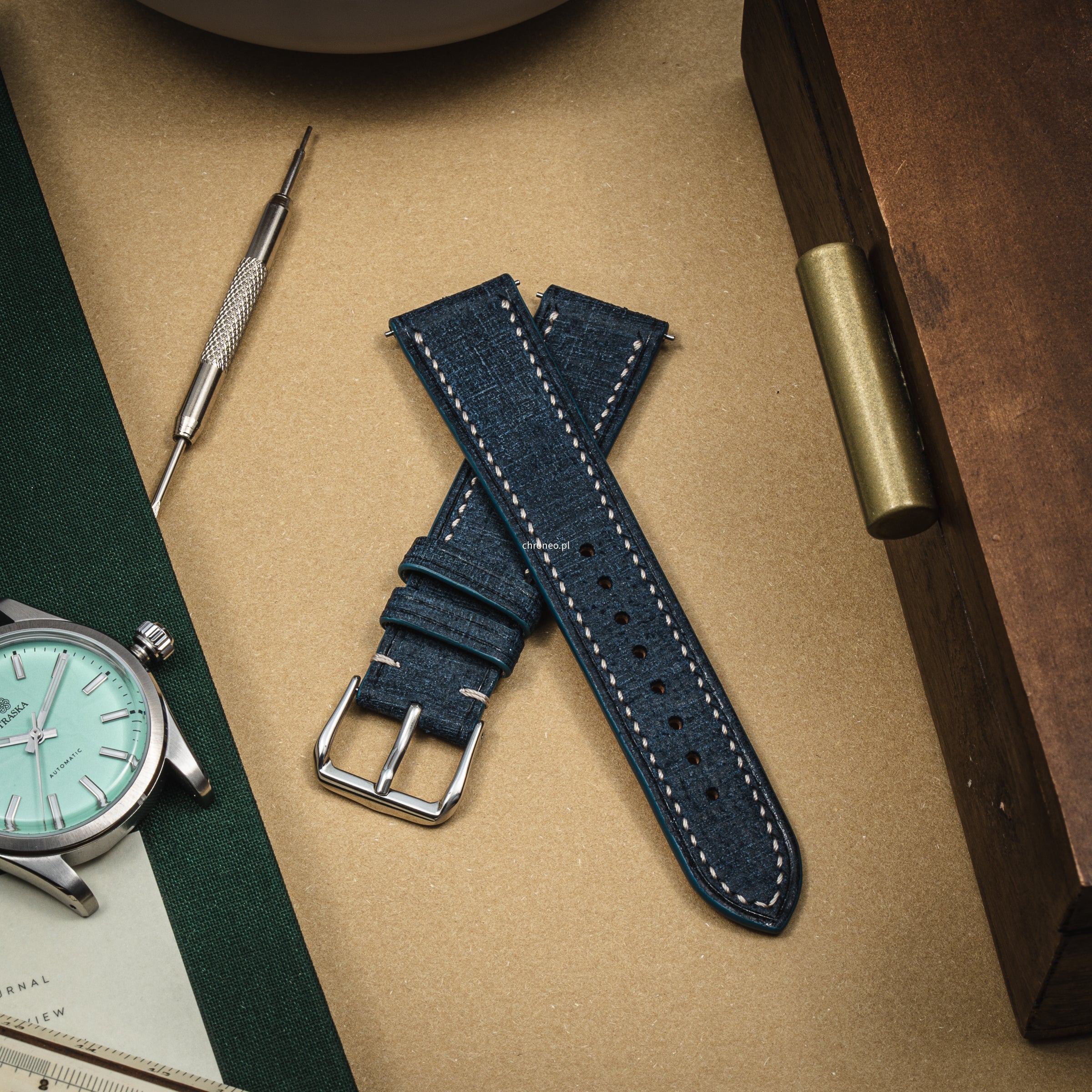 Hand-stitched Tempesti Babele Navy/White