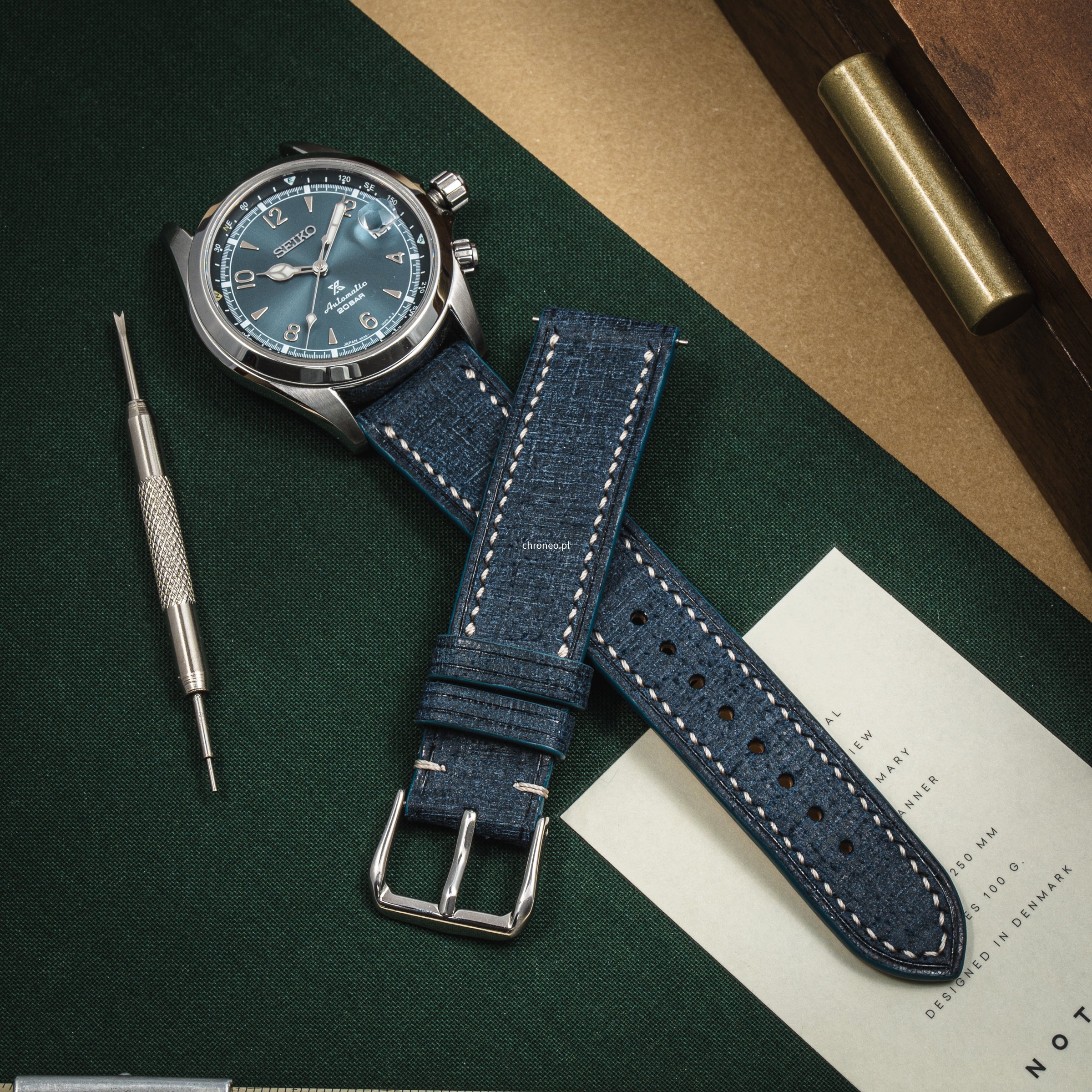 Hand-stitched Tempesti Babele Navy/White