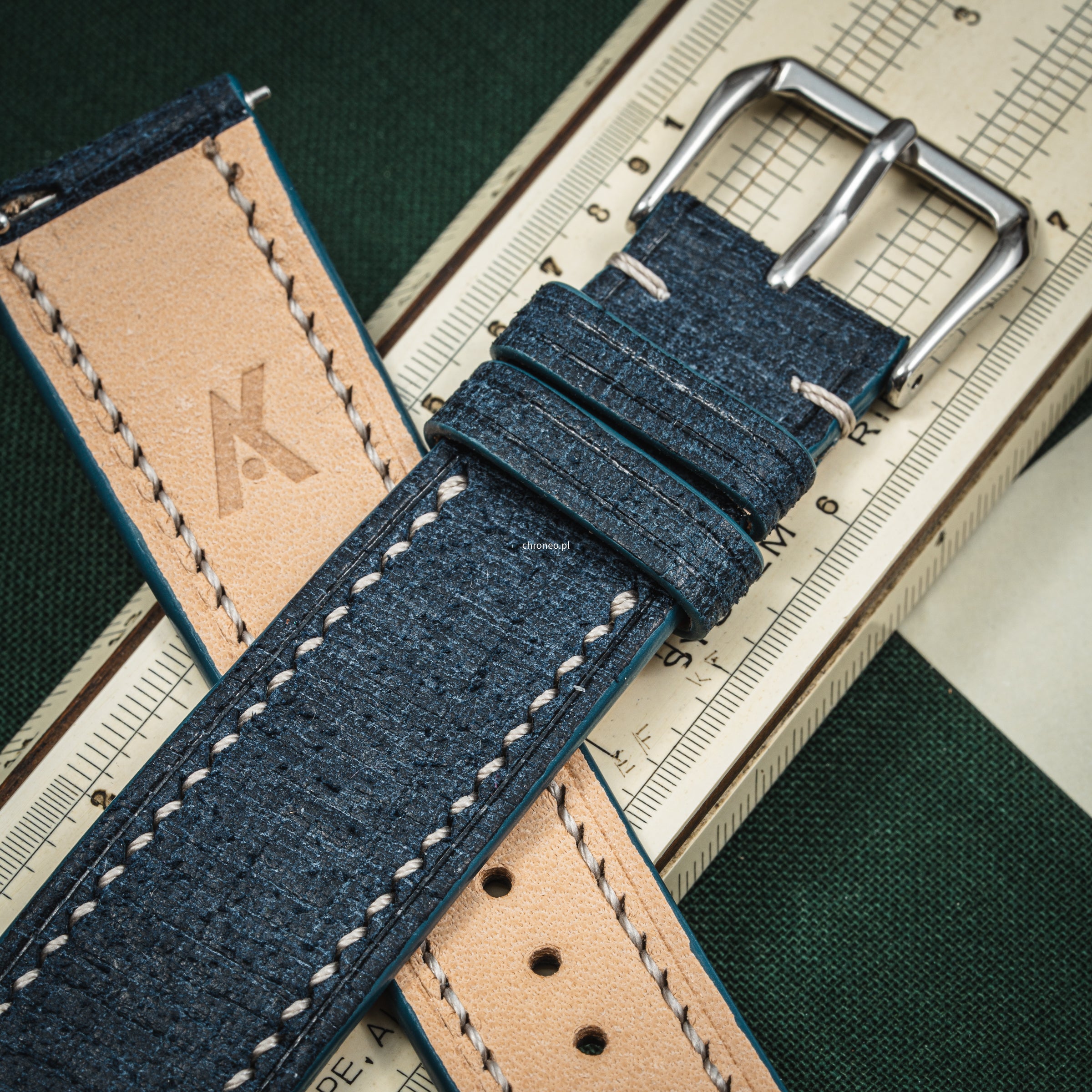 Hand-stitched Tempesti Babele Navy/White