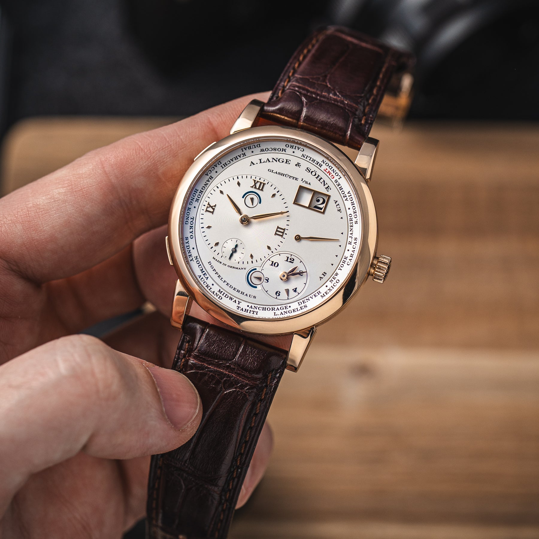 A. Lange & Söhne Lange 1 Time Zone 41.9 mm ref. 116.032