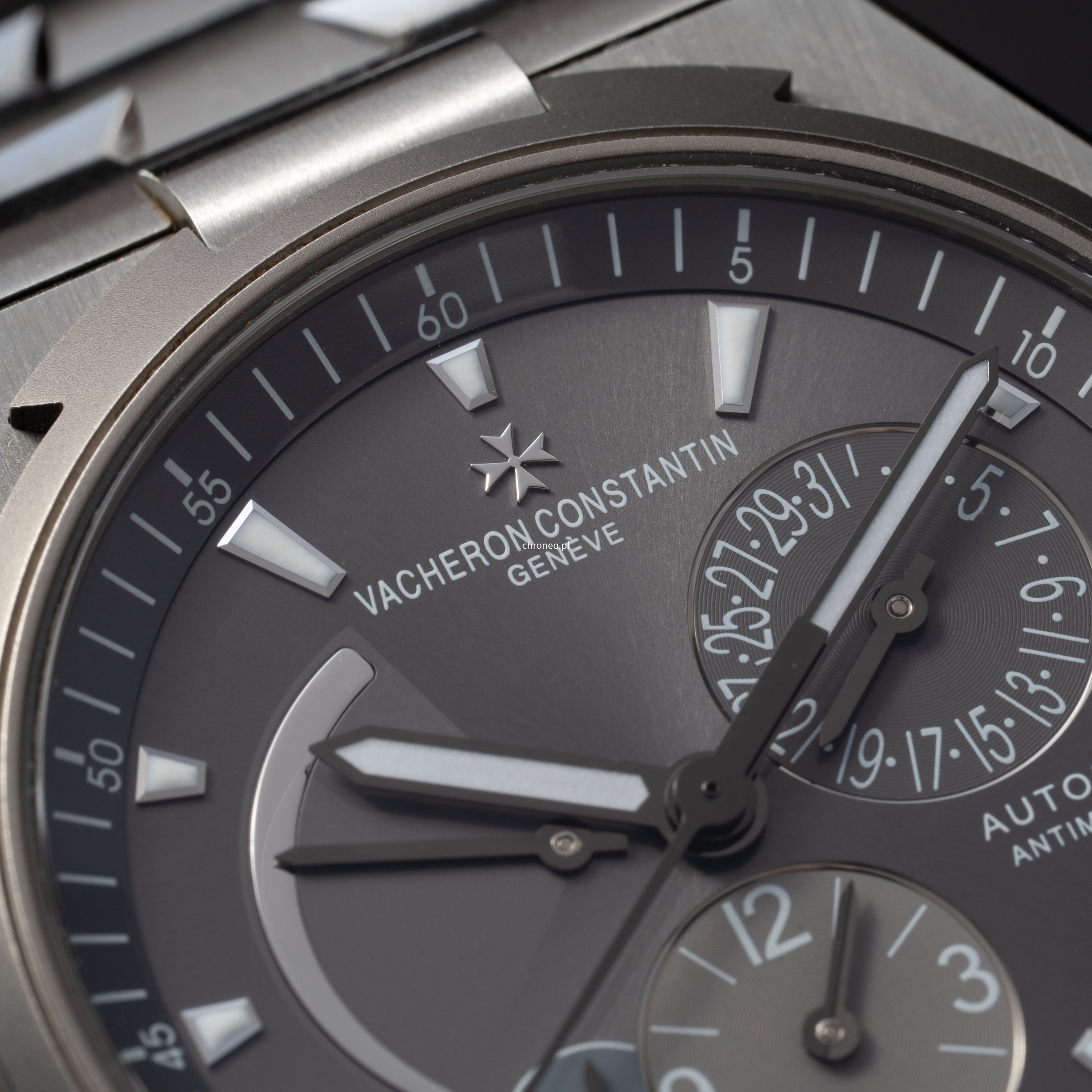 Vacheron Constantin Overseas Dual Time 42 mm ref. 47450/000W-9511