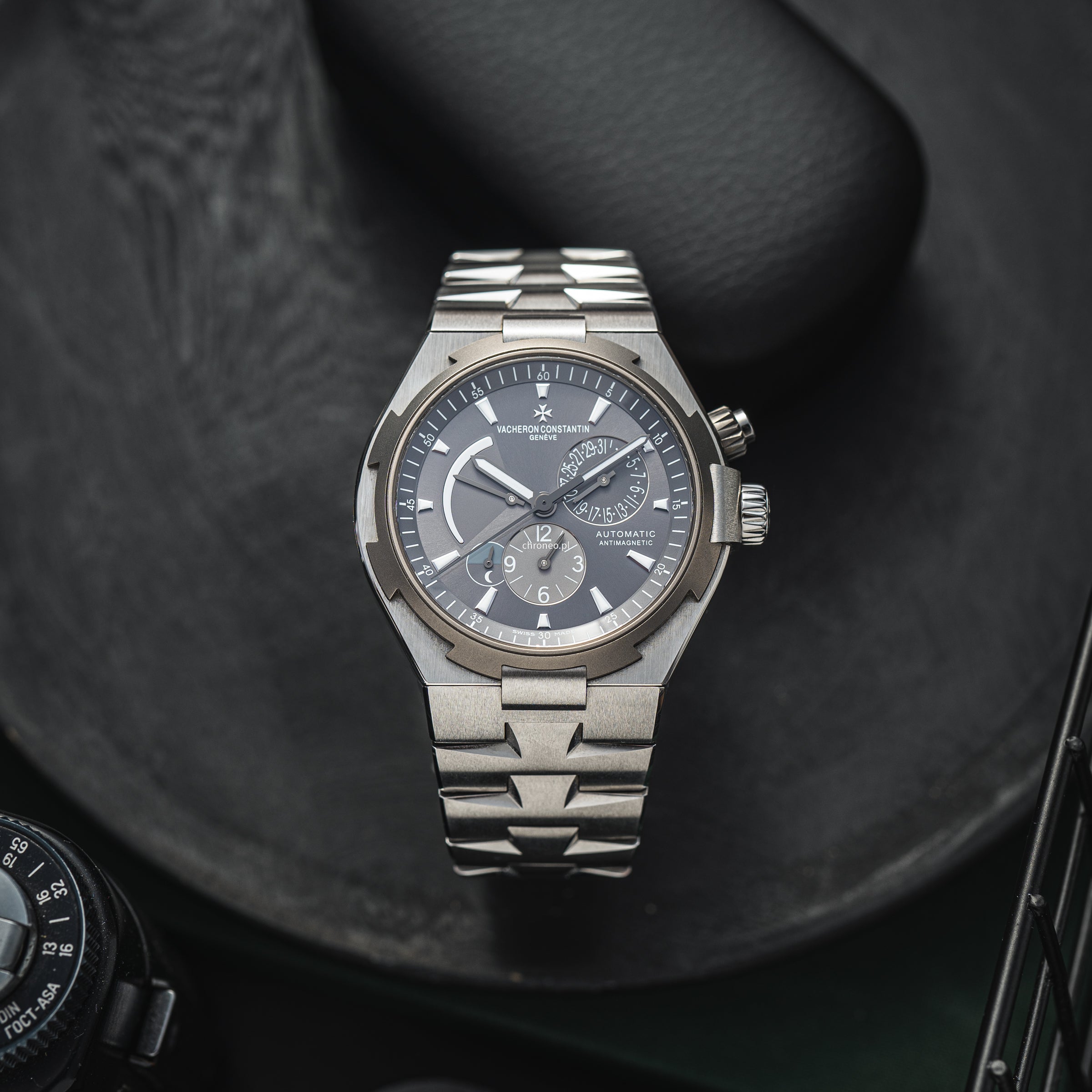 Vacheron Constantin Overseas Dual Time 42 mm ref. 47450/000W-9511