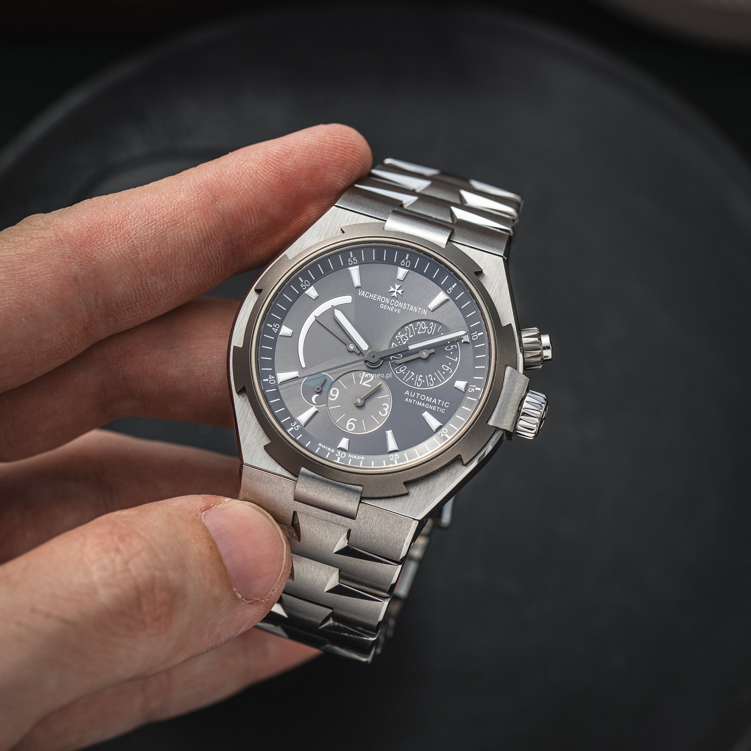 Vacheron Constantin Overseas Dual Time 42 mm ref. 47450/000W-9511