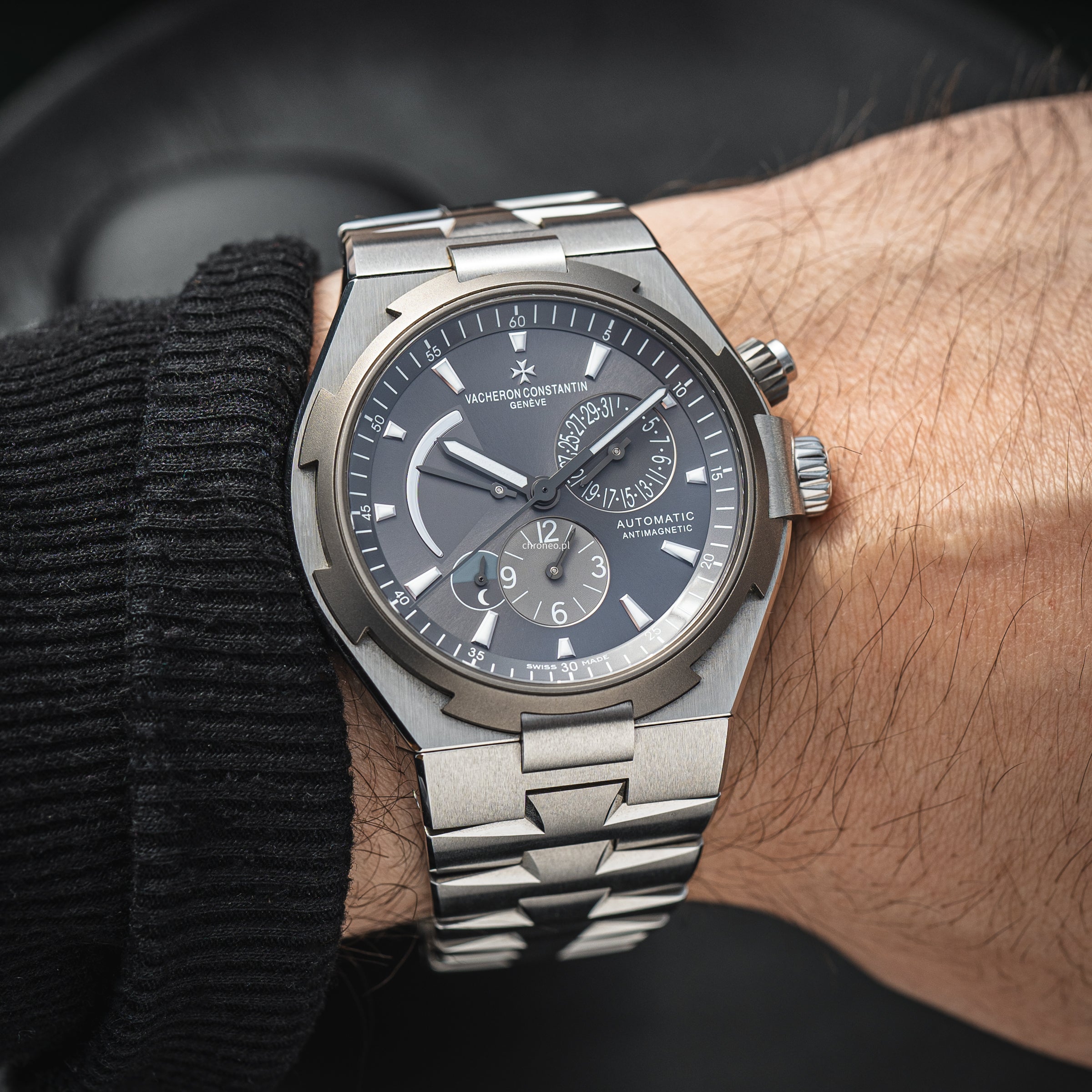 Vacheron Constantin Overseas Dual Time 42 mm ref. 47450/000W-9511