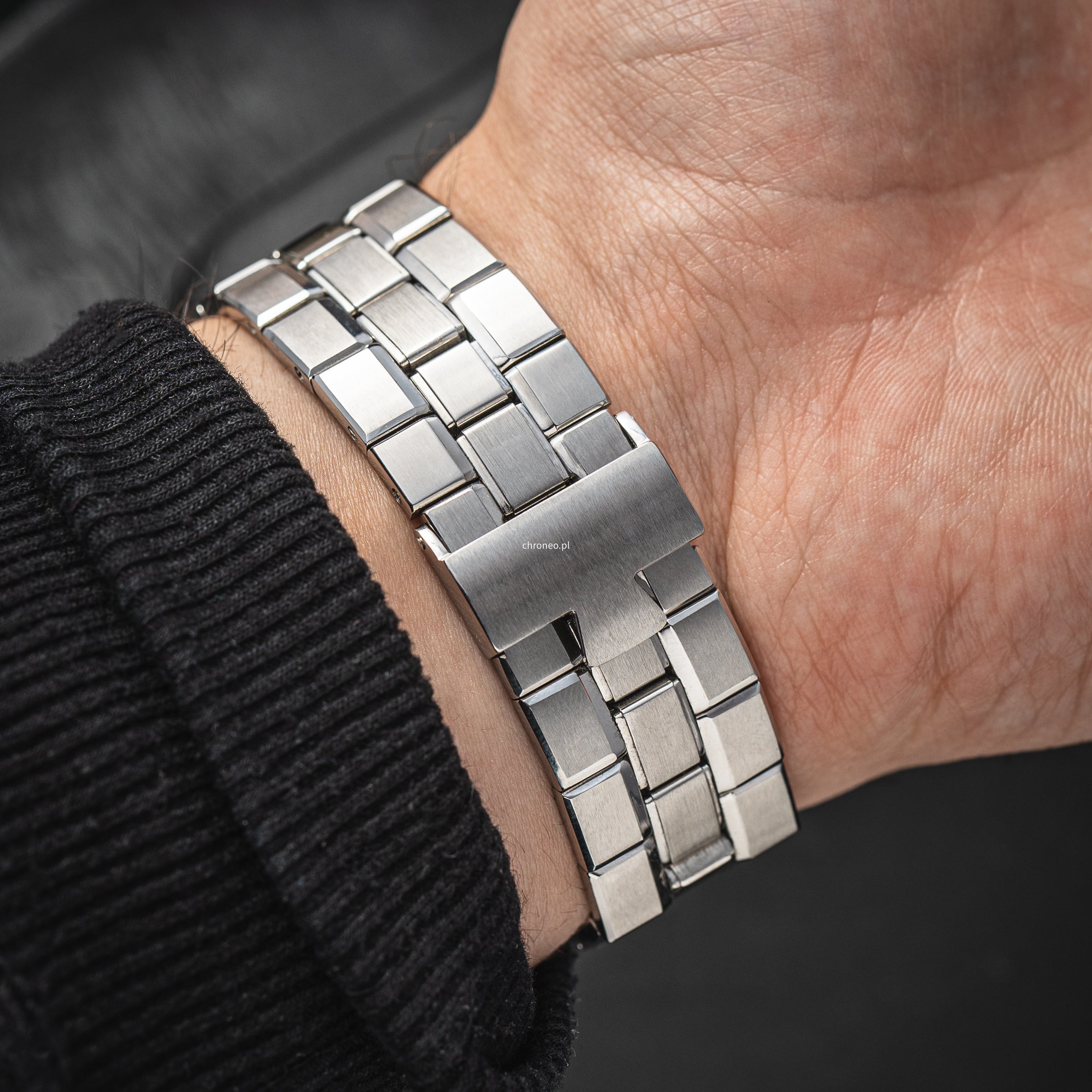 Vacheron Constantin Overseas 37 mm ref. 42042/423A