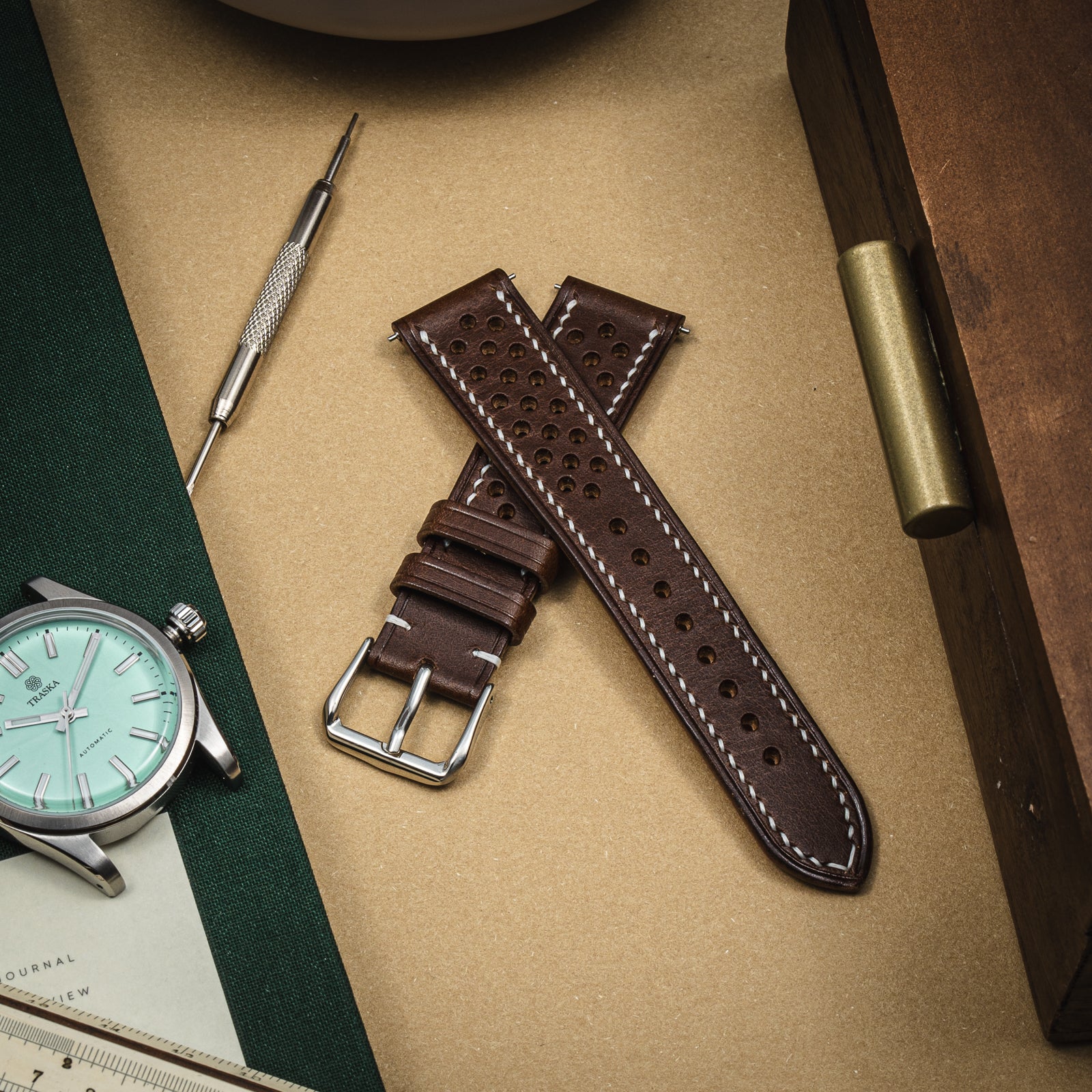 Hand-stitched Walpier Buttero Rally Brown/White