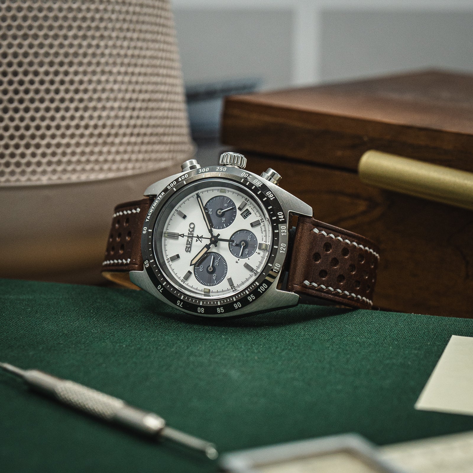 Hand-stitched Walpier Buttero Rally Brown/White