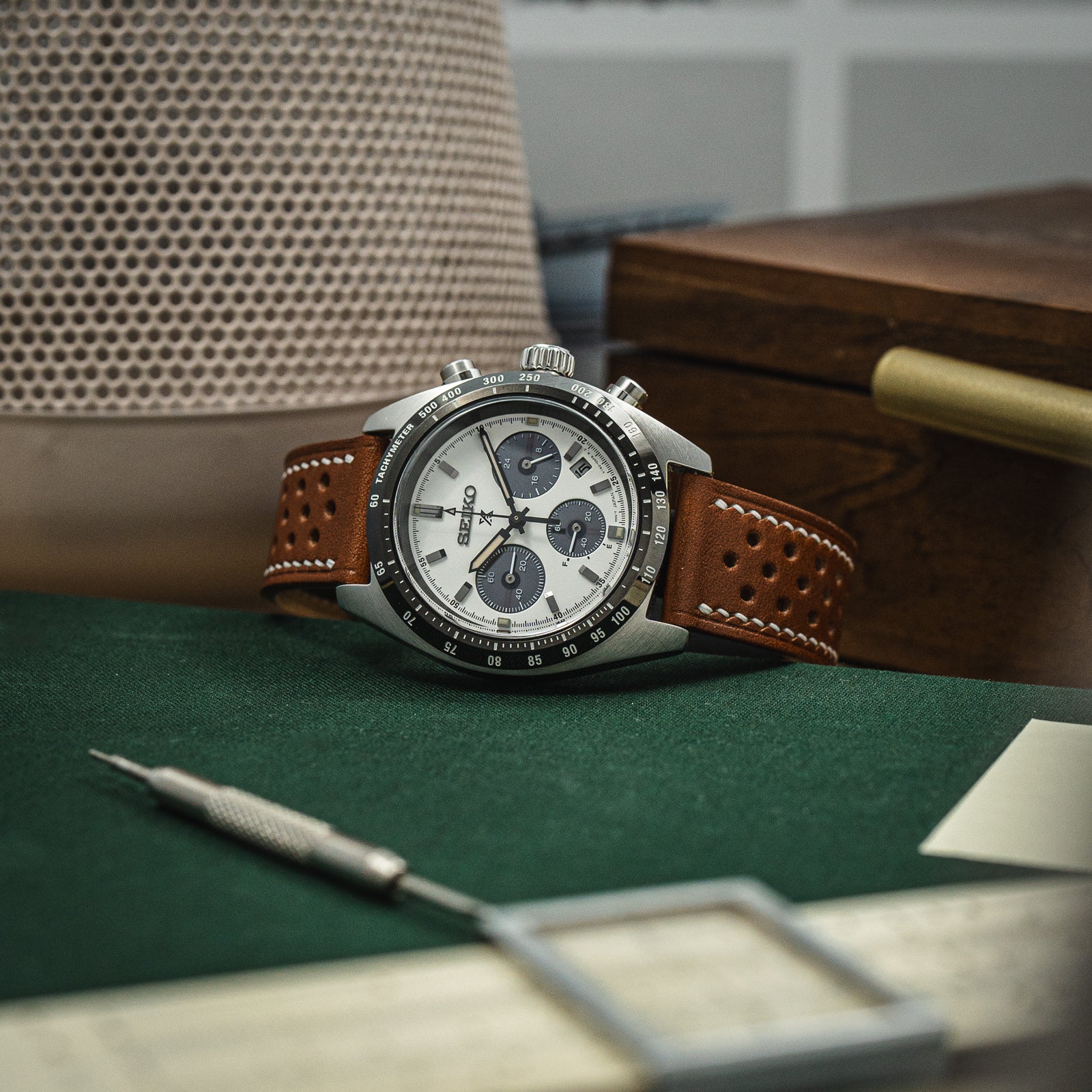 Hand-stitched Walpier Buttero Rally Cognac/White