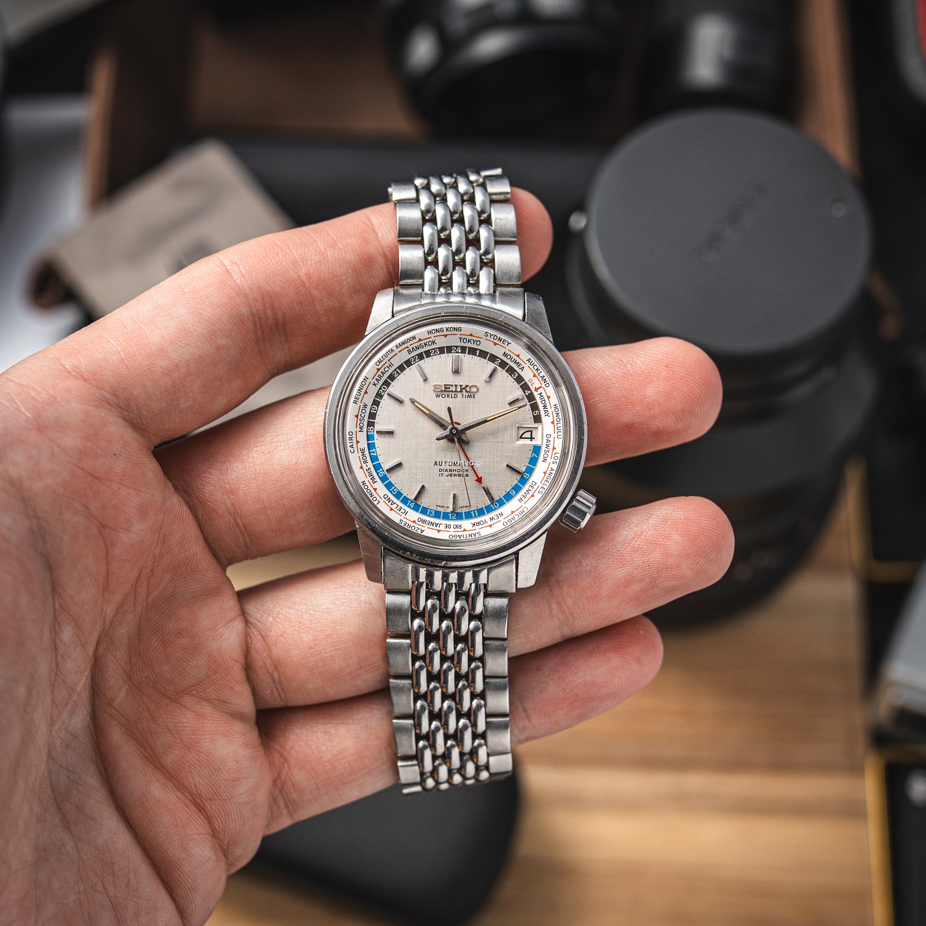 Seiko World Time 37.5 mm ref. 6217-7000