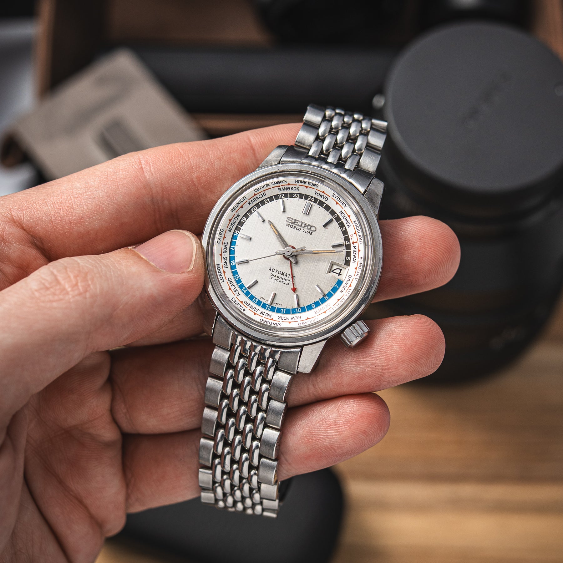 Seiko World Time 37.5 mm ref. 6217-7000