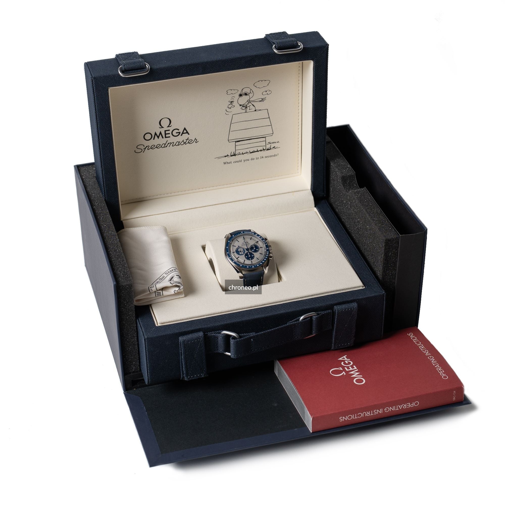 Omega Speedmaster 'Silver Snoopy Award' 42mm ref. 310.32.42.50.02.001