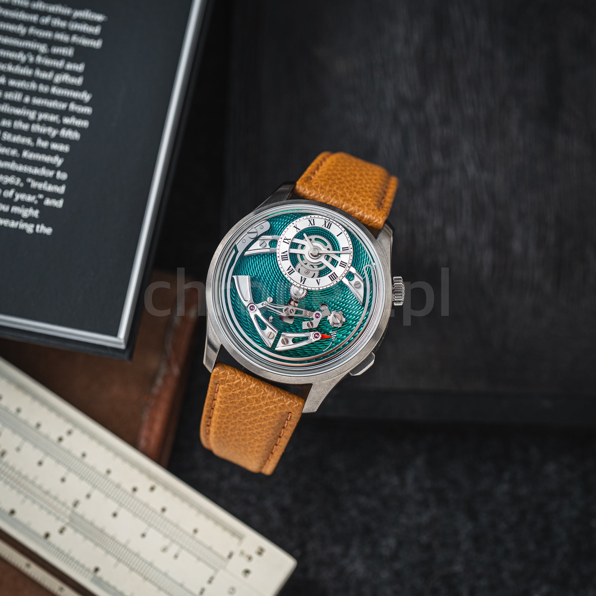 Christopher Ward C1 Bel Canto Classic ref. C01-41APT3-T00V0