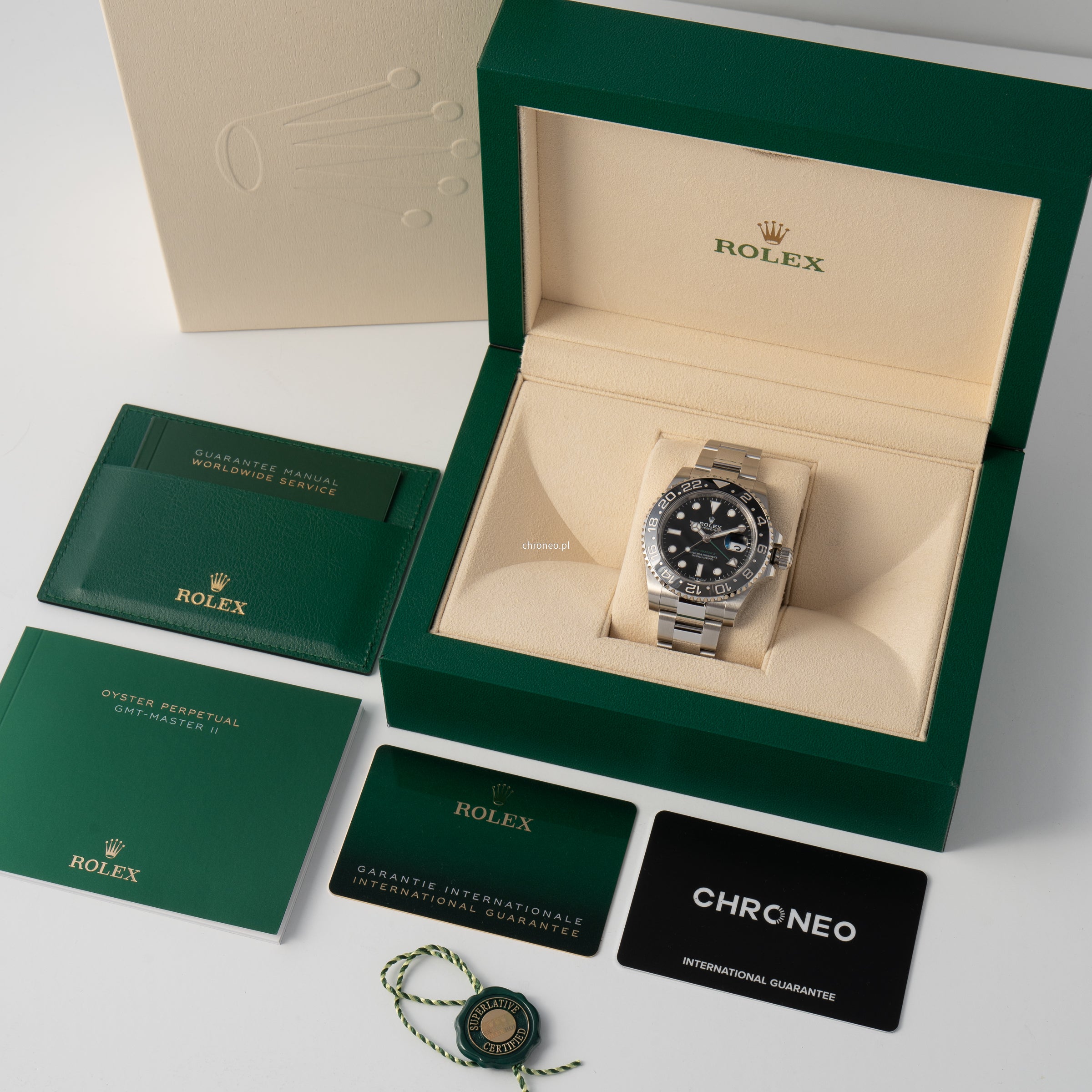 Rolex GMT-Master II
126710GRNR full set NEW Bruce Wayne