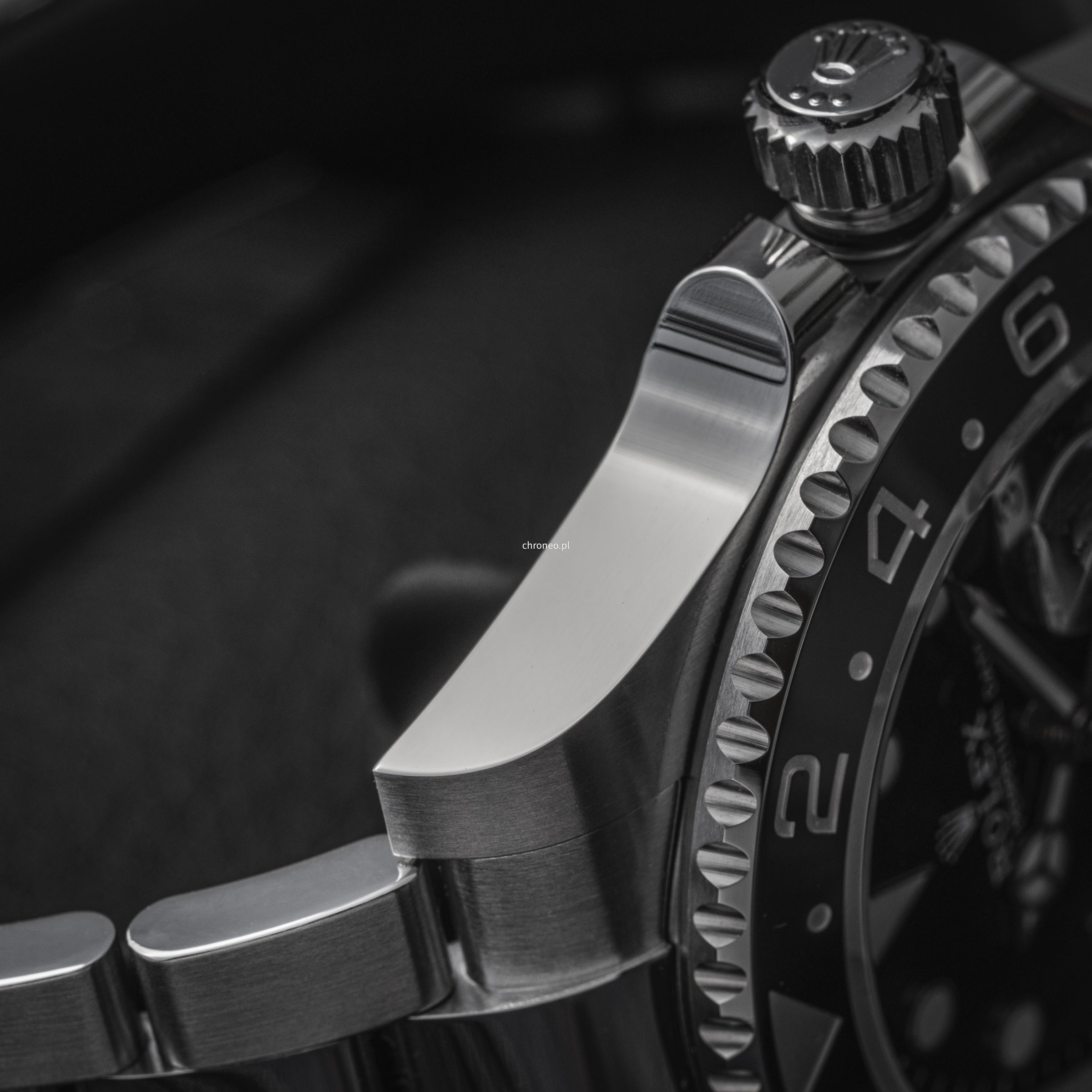 Rolex GMT-Master II
126710GRNR full set NEW Bruce Wayne