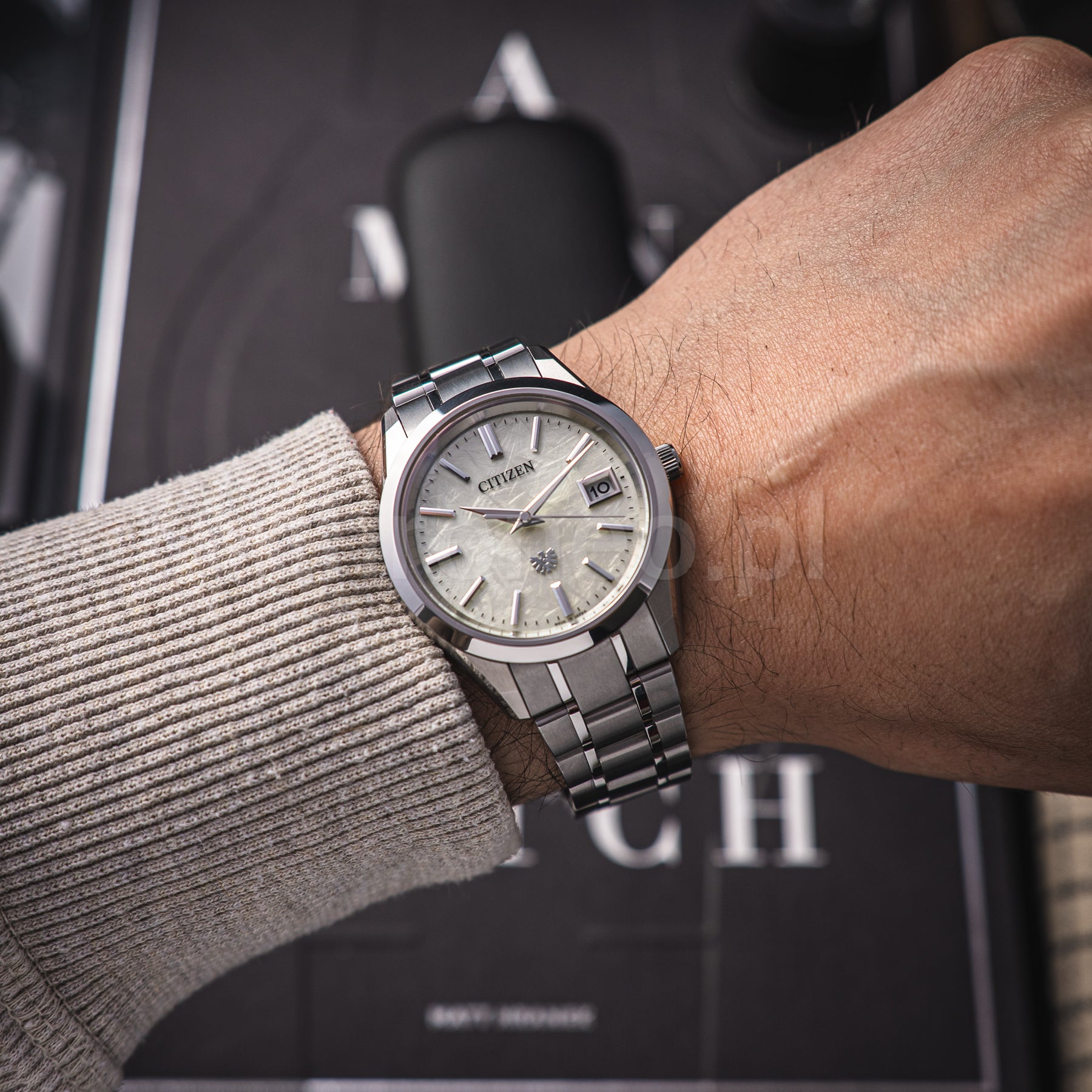 Citizen Analog Eco-drive Super Limited Watch AQ4100-57C