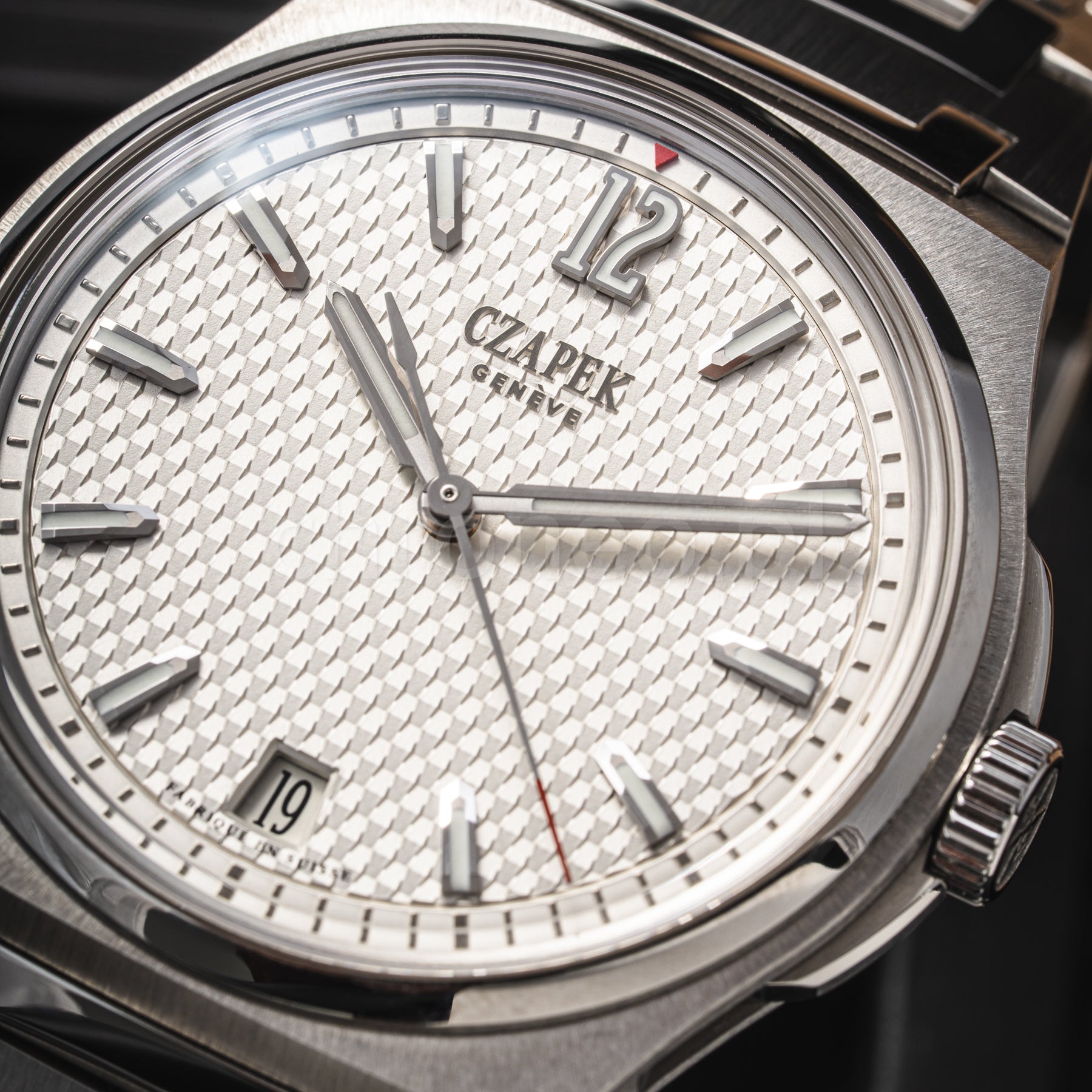 Antarctique Monochrome White Cap (No. 1 of 33)