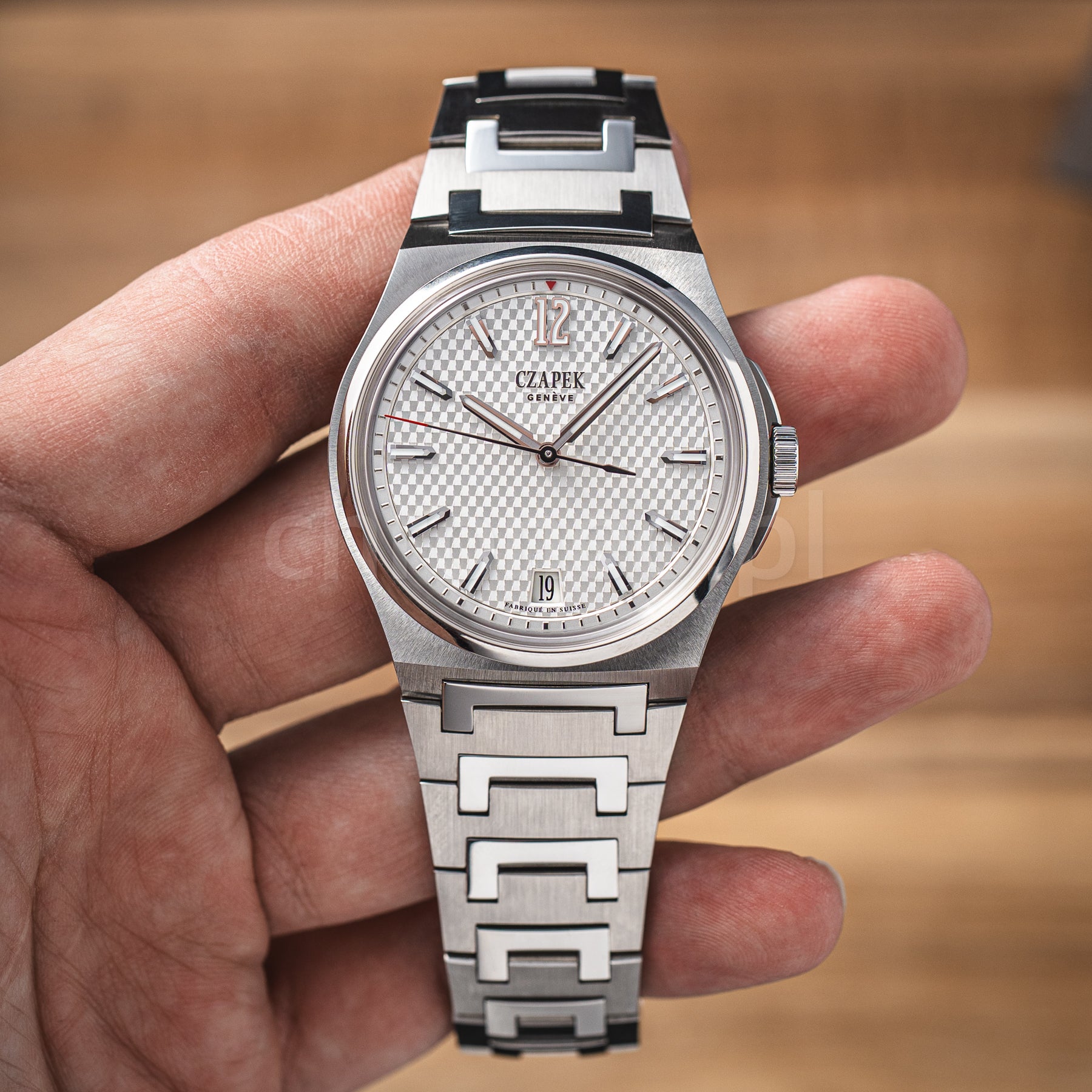 Antarctique Monochrome White Cap (No. 1 of 33)