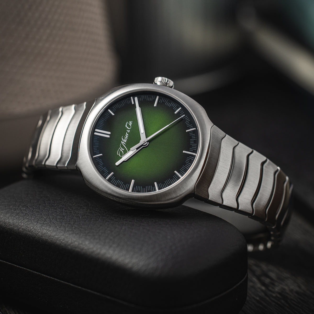 H. Moser &amp; Cie. Streamliner Center Seconds 40 ref. 6200-1200