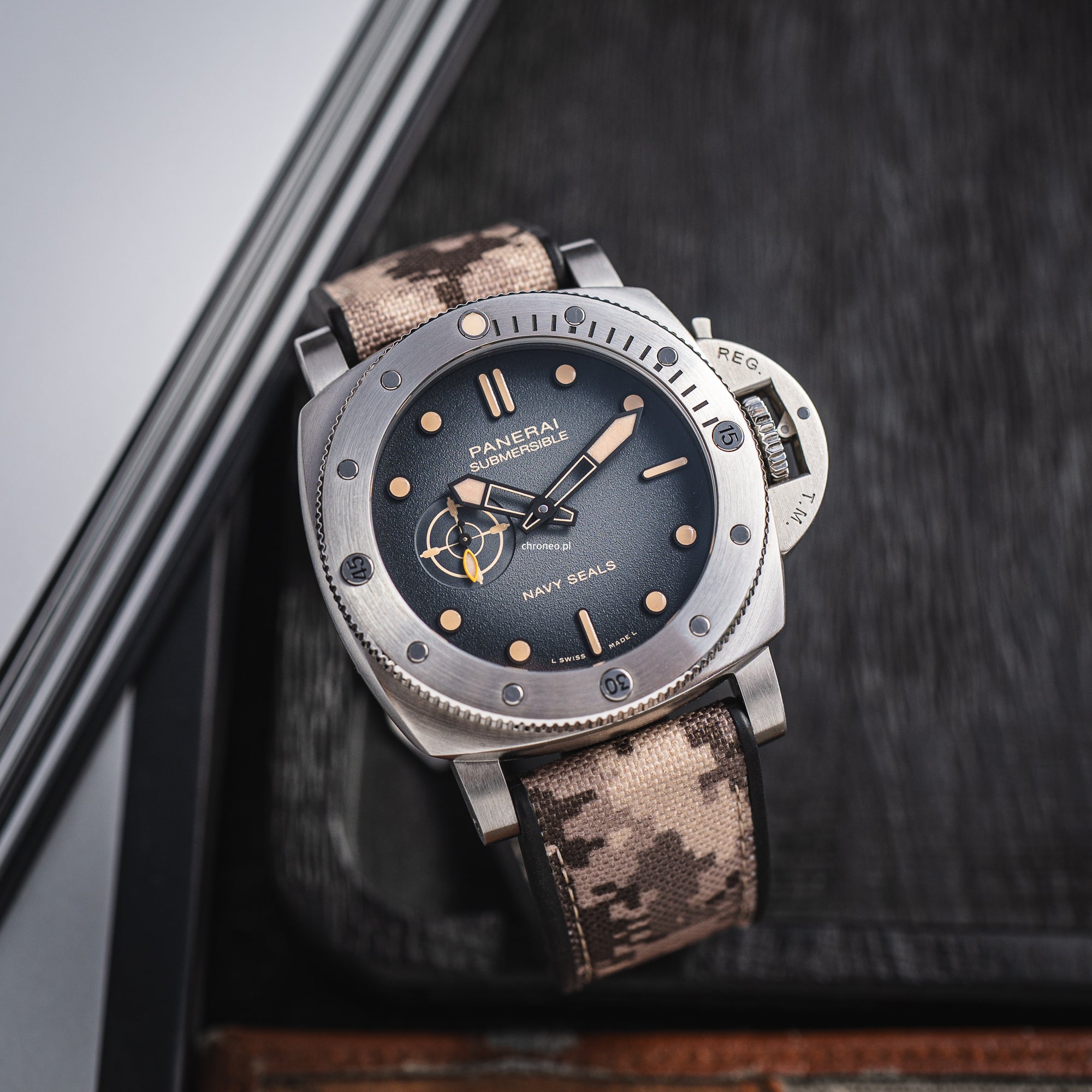 Panerai Submersible Quarantaquattro Navy Seals 44 mm ref. PAM01518