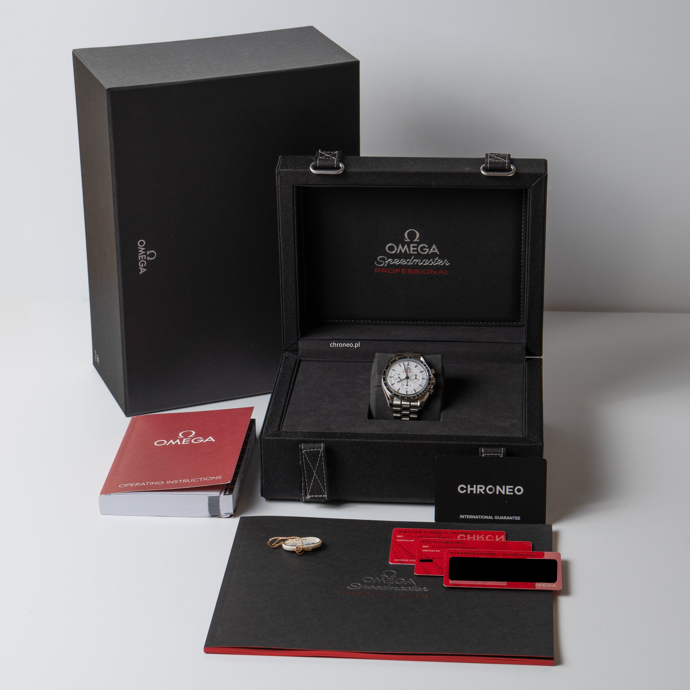 Omega Speedmaster Professional Moonwatch White 310.30.42.50.04.001