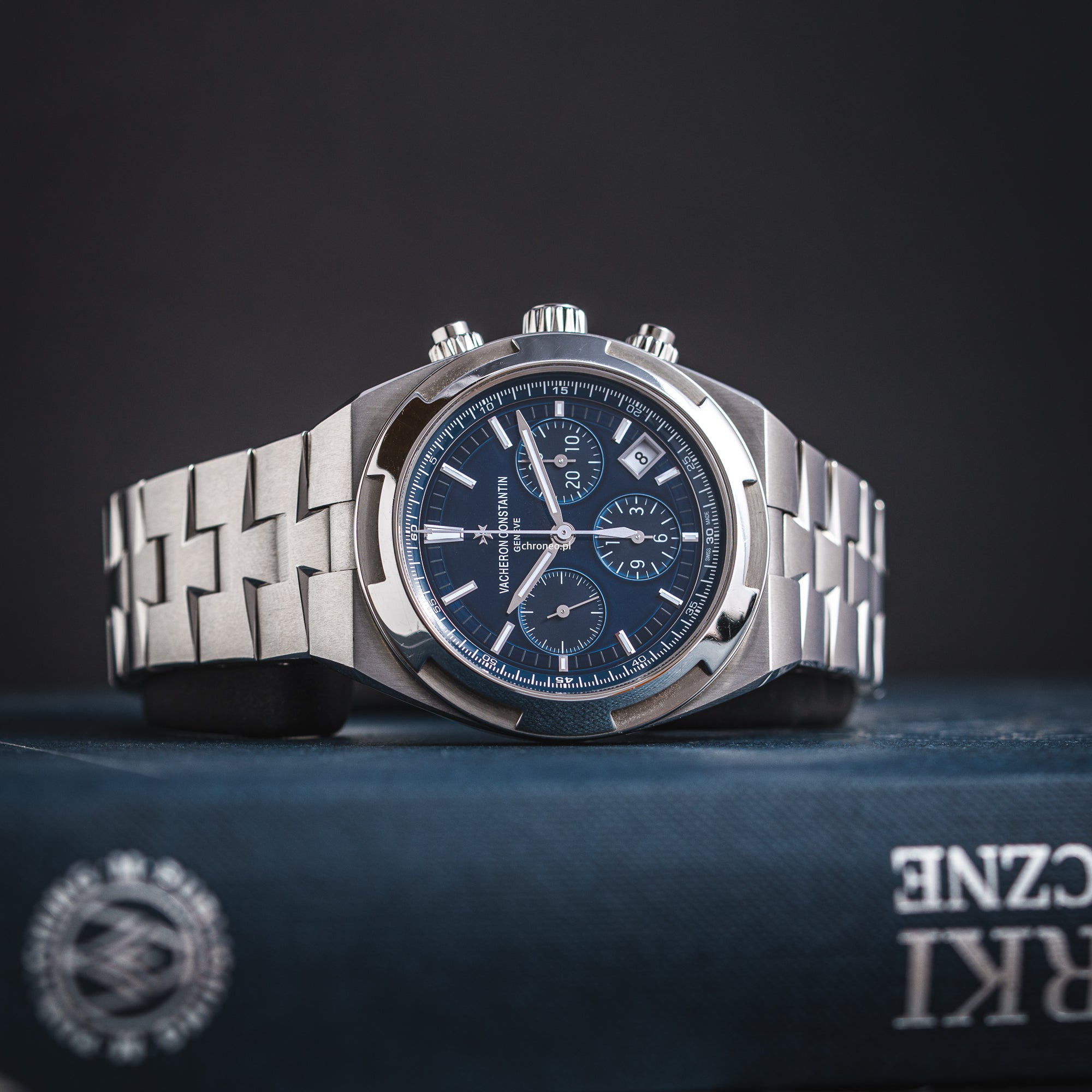 Vacheron Constantin Overseas Chronograph 42.5 mm ref. 5500V/110A-B148