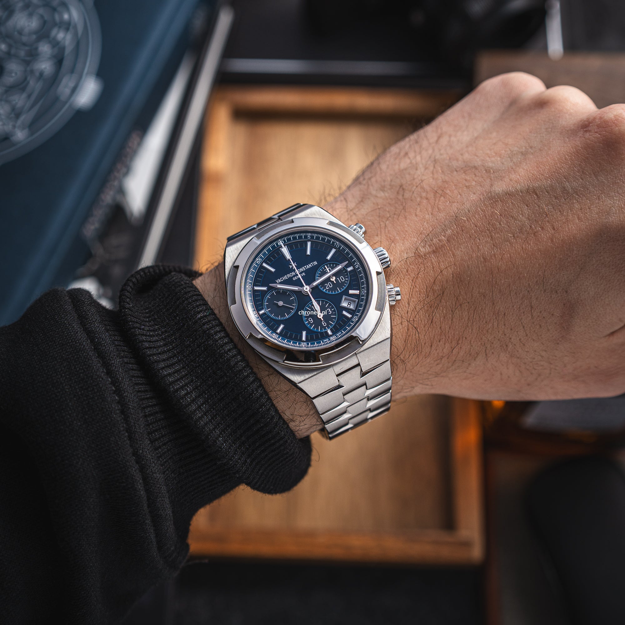 Vacheron Constantin Overseas Chronograph 42.5 mm ref. 5500V/110A-B148